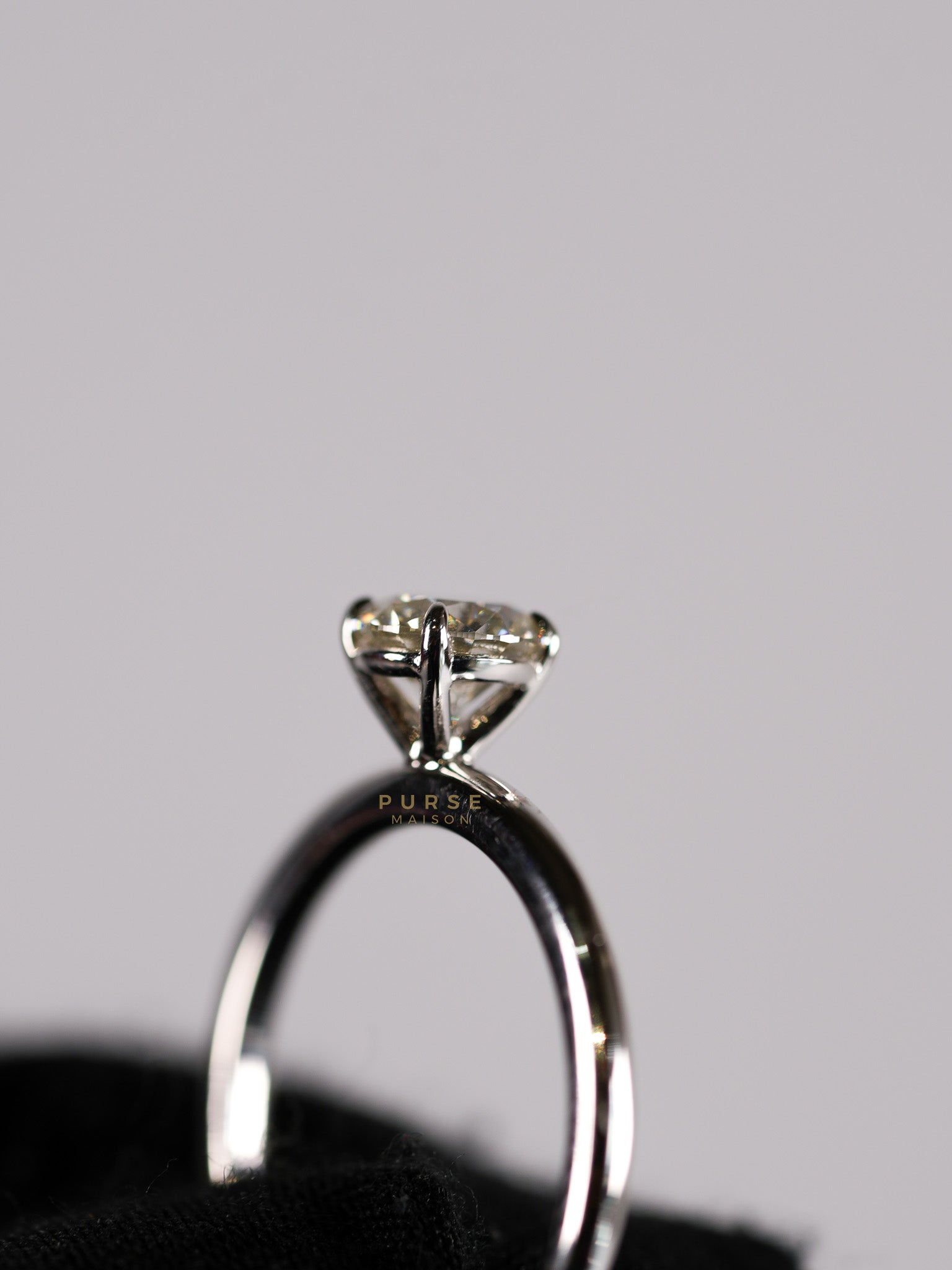 0.77 carats Center Diamond 2.84g Natural Diamond HK Setting Ring US Size 6.5 R18 | Purse Maison Luxury Bags Shop