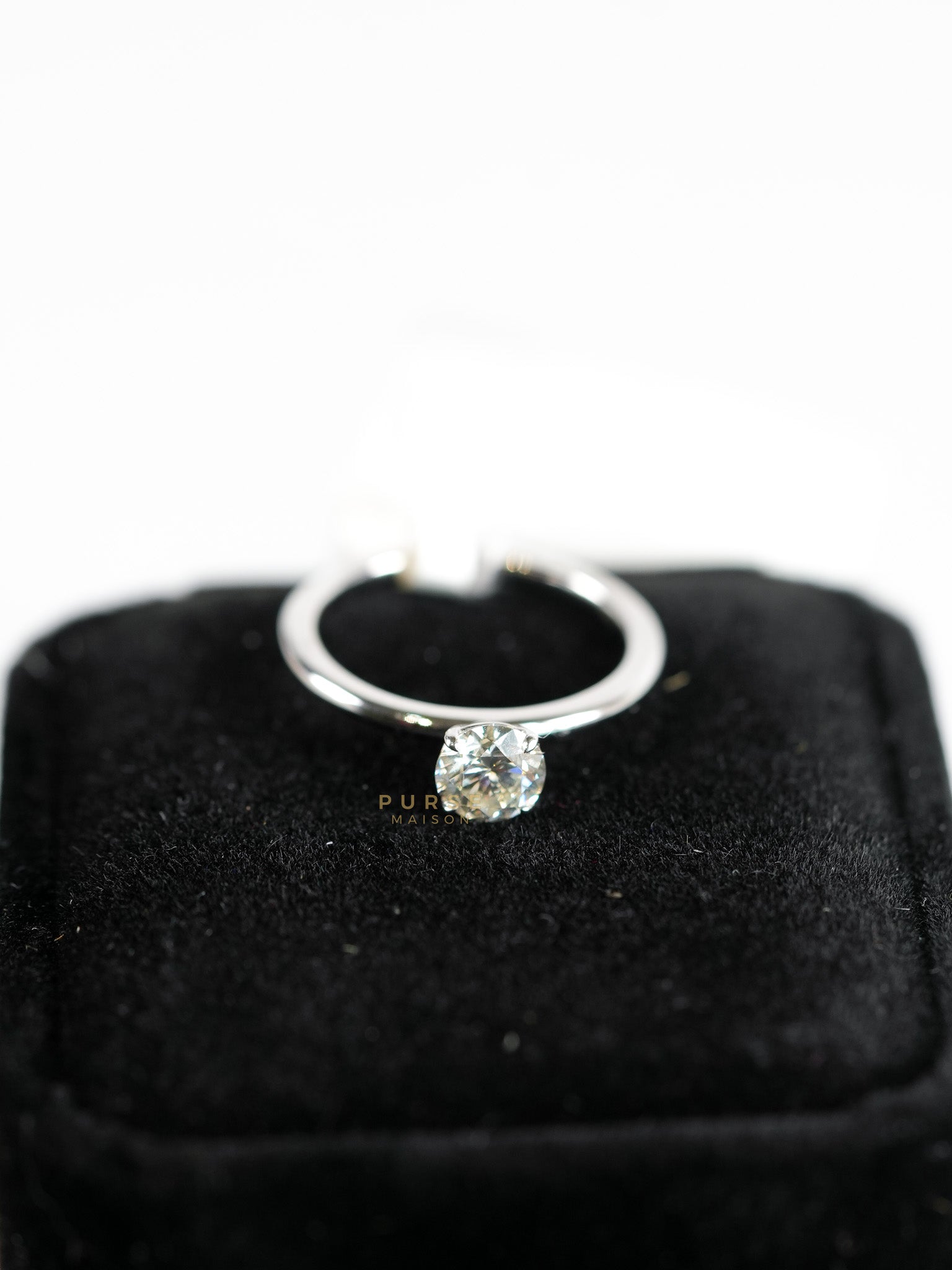 0.77 carats Center Diamond 2.84g Natural Diamond HK Setting Ring US Size 6.5 R18 | Purse Maison Luxury Bags Shop