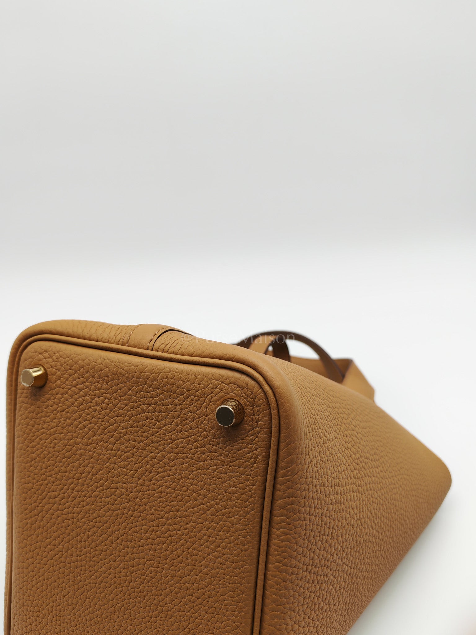 Picotin 18 in Biscuit Taurillon Clemence Leather and Gold Hardware Stamp B(2023)