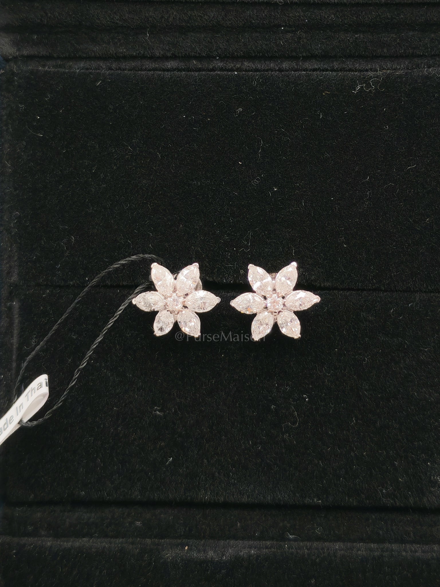 18k 1.62gms 1.13cts VS1 to VVS1 (Clarity) E to H (Color) Natural Diamond White Gold Earrings | Purse Maison Luxury Bags Shop