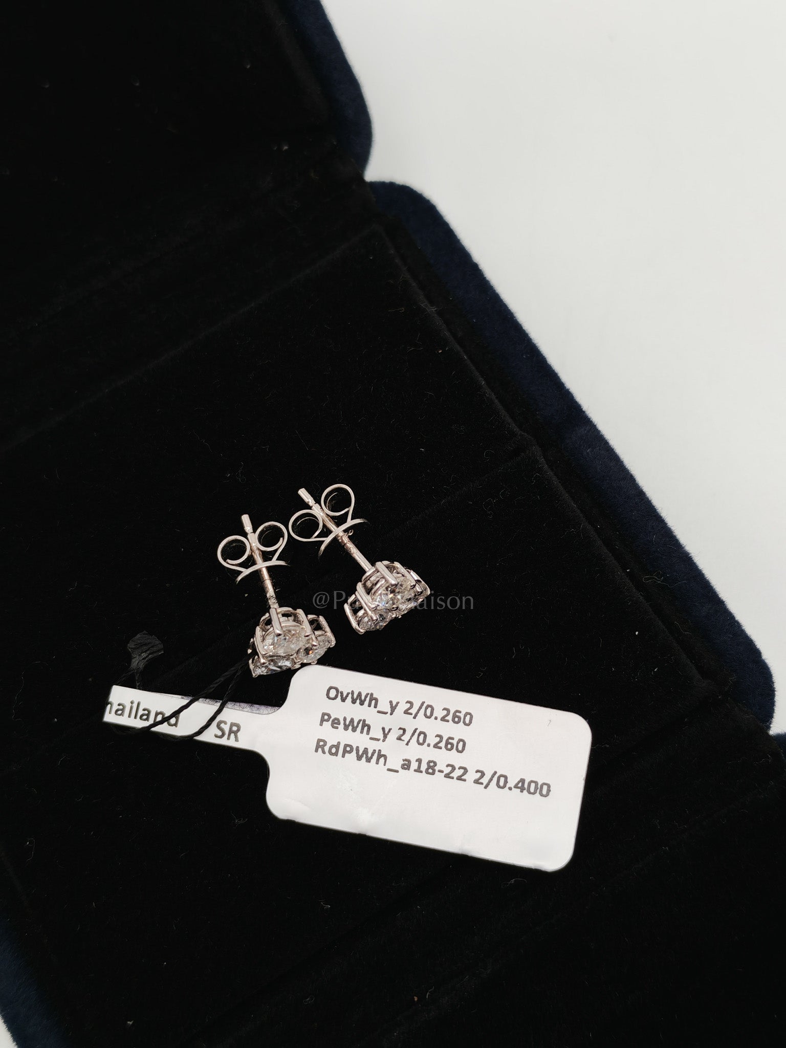 18K 1.75gms. 0.92cts VS1 to VVS1 (Clarity) E to H (Color) Natural Diamond White Gold Earrings | Purse Maison Luxury Bags Shop