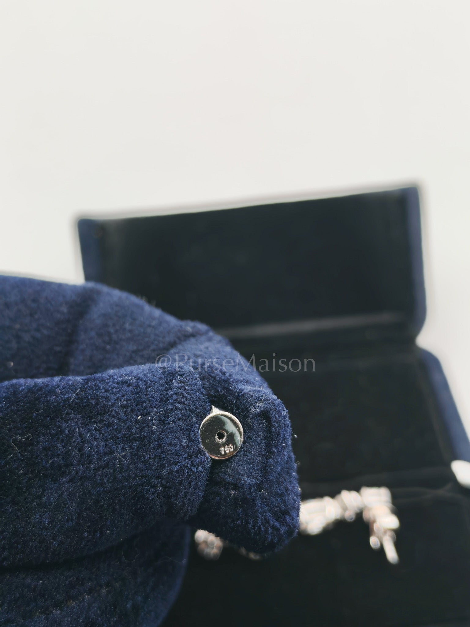 18k 2.37gms 2.17cts VS1 to VVS1 (Clarity) E to H (Color) Natural Diamond White Gold Earrings | Purse Maison Luxury Bags Shop