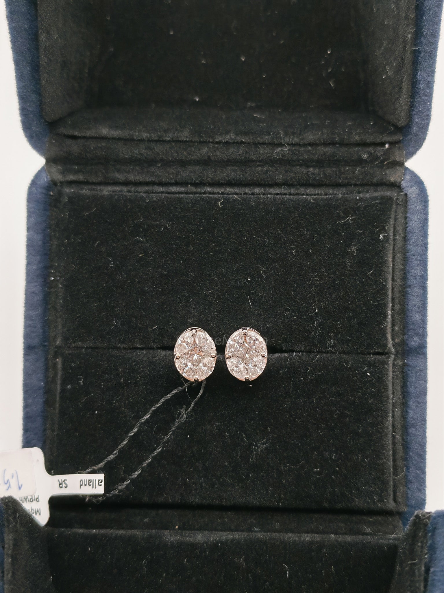 18k 2.46gms 1.22cts VS1 to VVS1 (Clarity) E to H (Color) Natural Diamond White Gold Earrings | Purse Maison Luxury Bags Shop