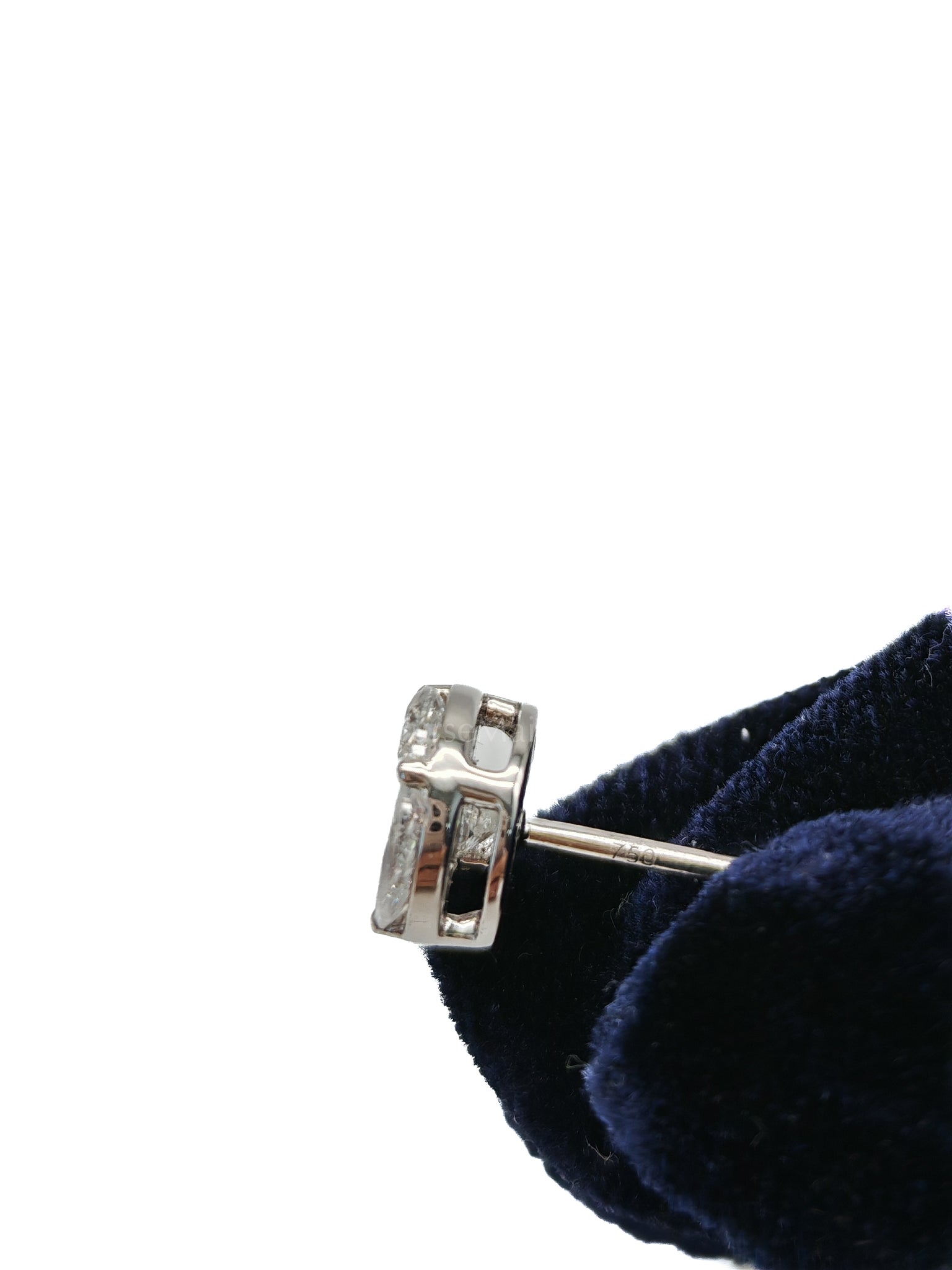 18k 2.63gms. 1.76cts Natural Diamond White Gold Earrings | Purse Maison Luxury Bags Shop