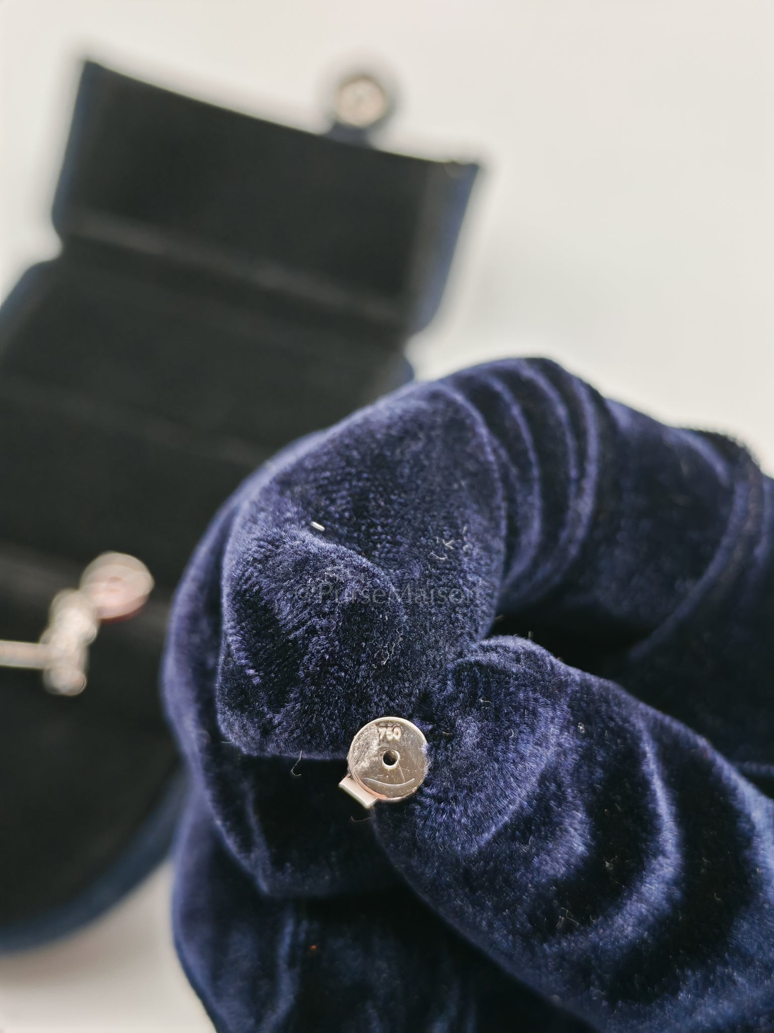 18K 2.67gms. 3.32cts. Natural Diamond White Gold Earrings | Purse Maison Luxury Bags Shop