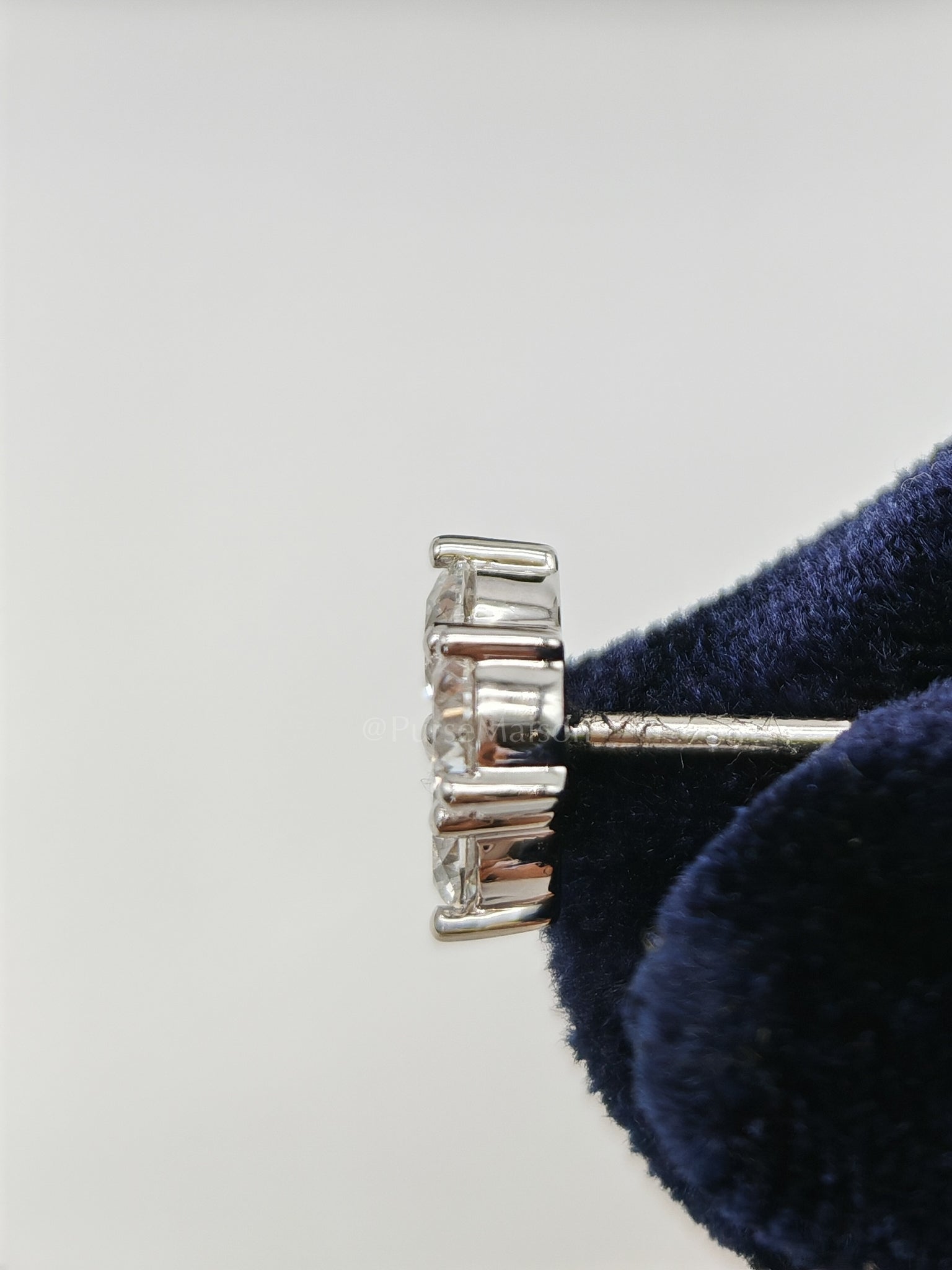18k 2.75gms 1.82cts VS1 to VVS1 (Clarity) E to H (Color) Natural Diamond White Gold Earrings | Purse Maison Luxury Bags Shop