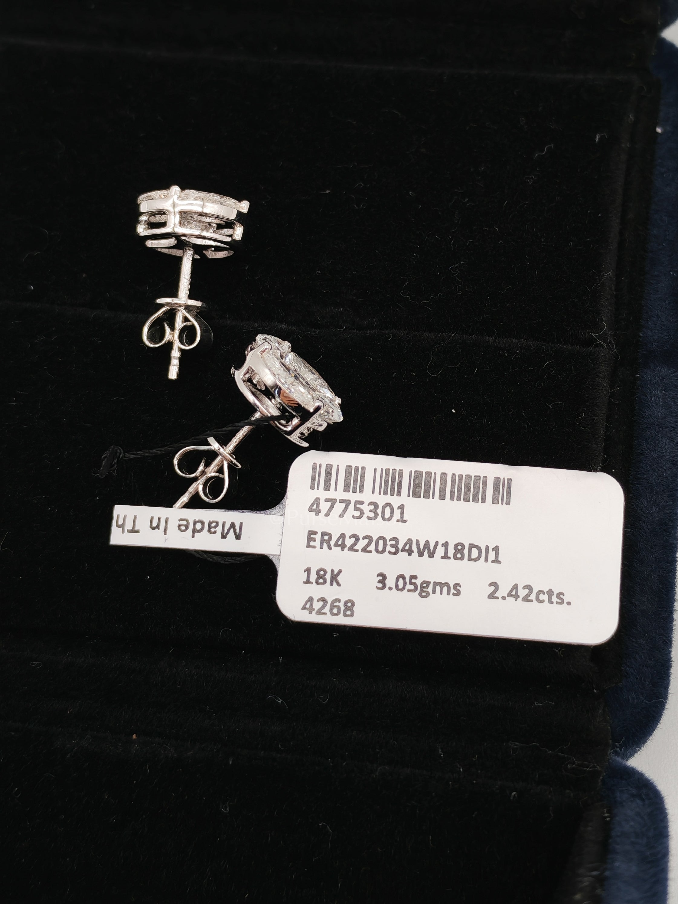 18k 3.05gms 2.42cts VS1 to VVS1 (Clarity) E to H (Color) Natural Diamond White Gold Earrings | Purse Maison Luxury Bags Shop