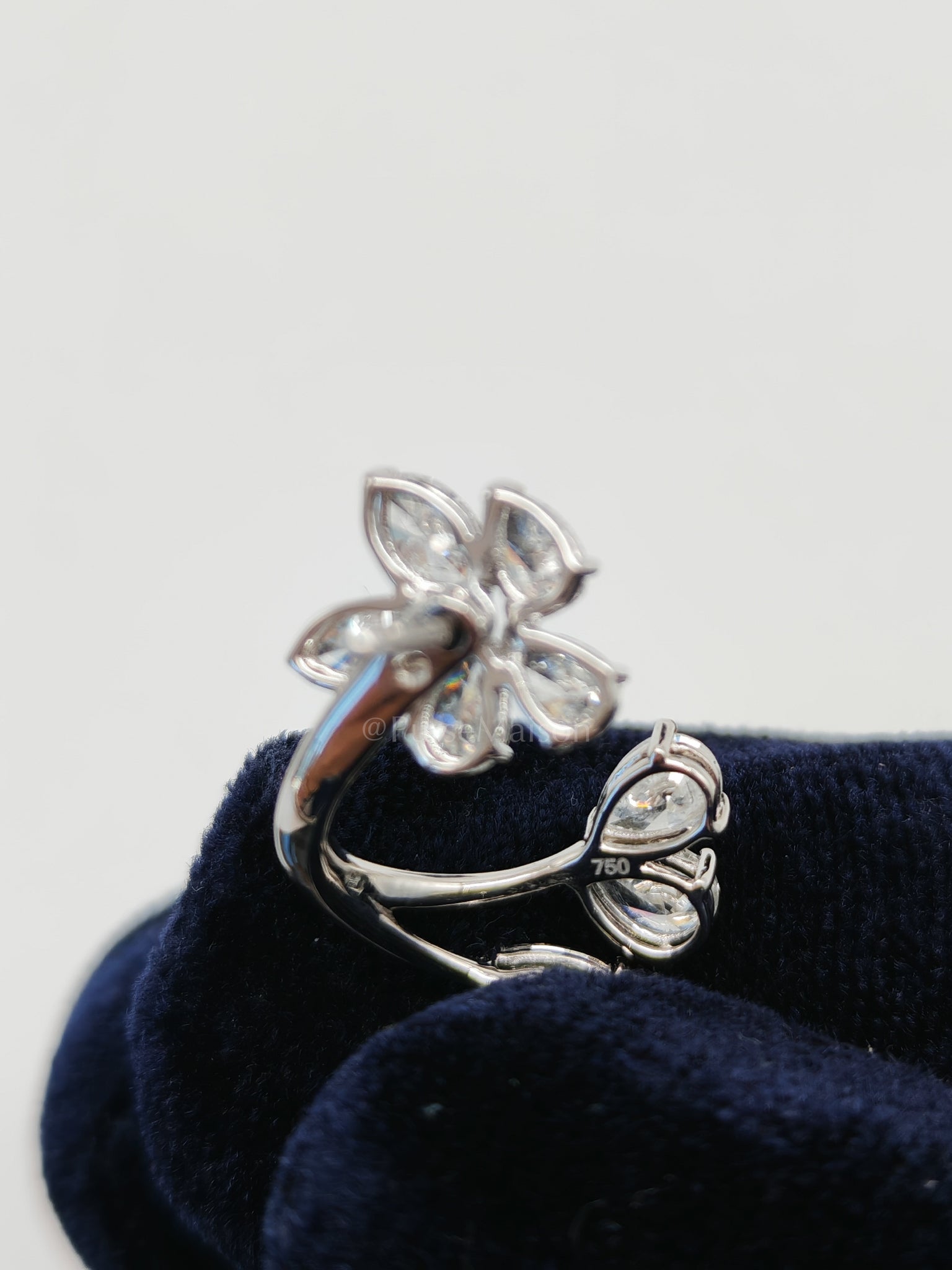 18k 3.63gms. 2.07cts VS1 to VVS1 (Clarity) E to H (Color) Natural Diamond White Gold Earrings | Purse Maison Luxury Bags Shop