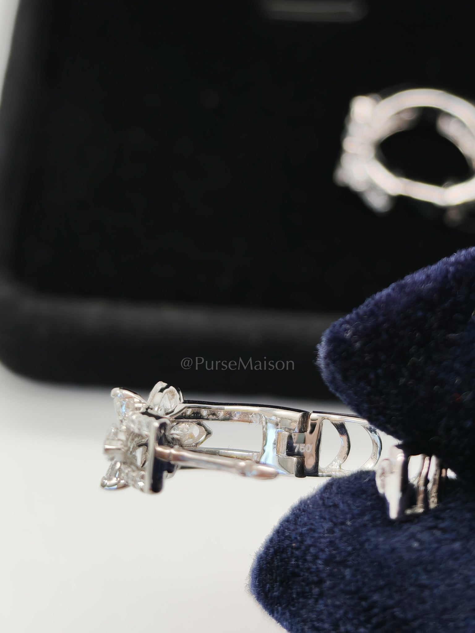18k 3.95gms. 1.24cts. VS1 to VVS1 (Clarity) E to H (Color) Natural Diamond White Gold Earrings | Purse Maison Luxury Bags Shop
