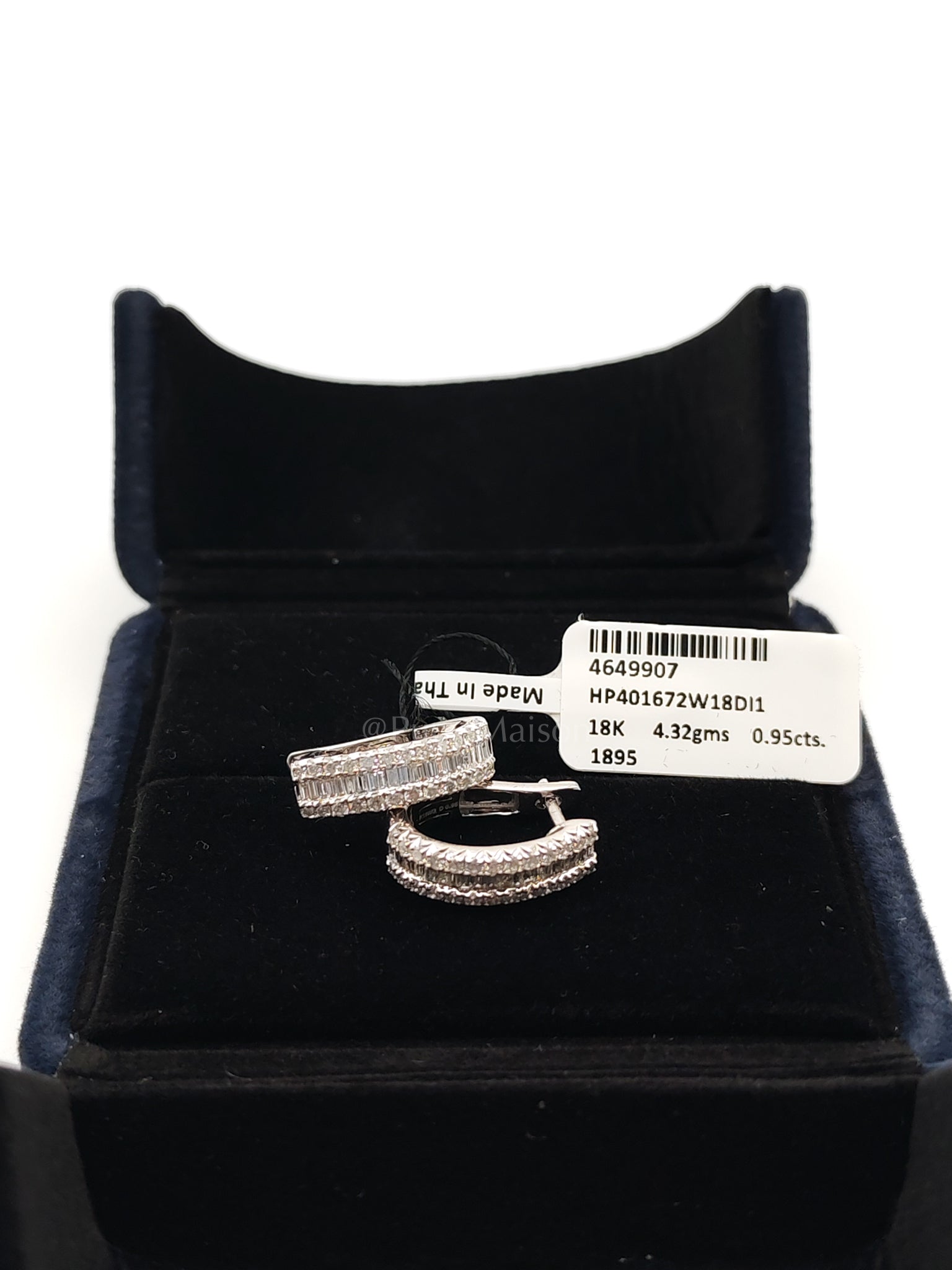 18k 4.32gms. 0.95cts Natural Diamons White Gold Earrings | Purse Maison Luxury Bags Shop