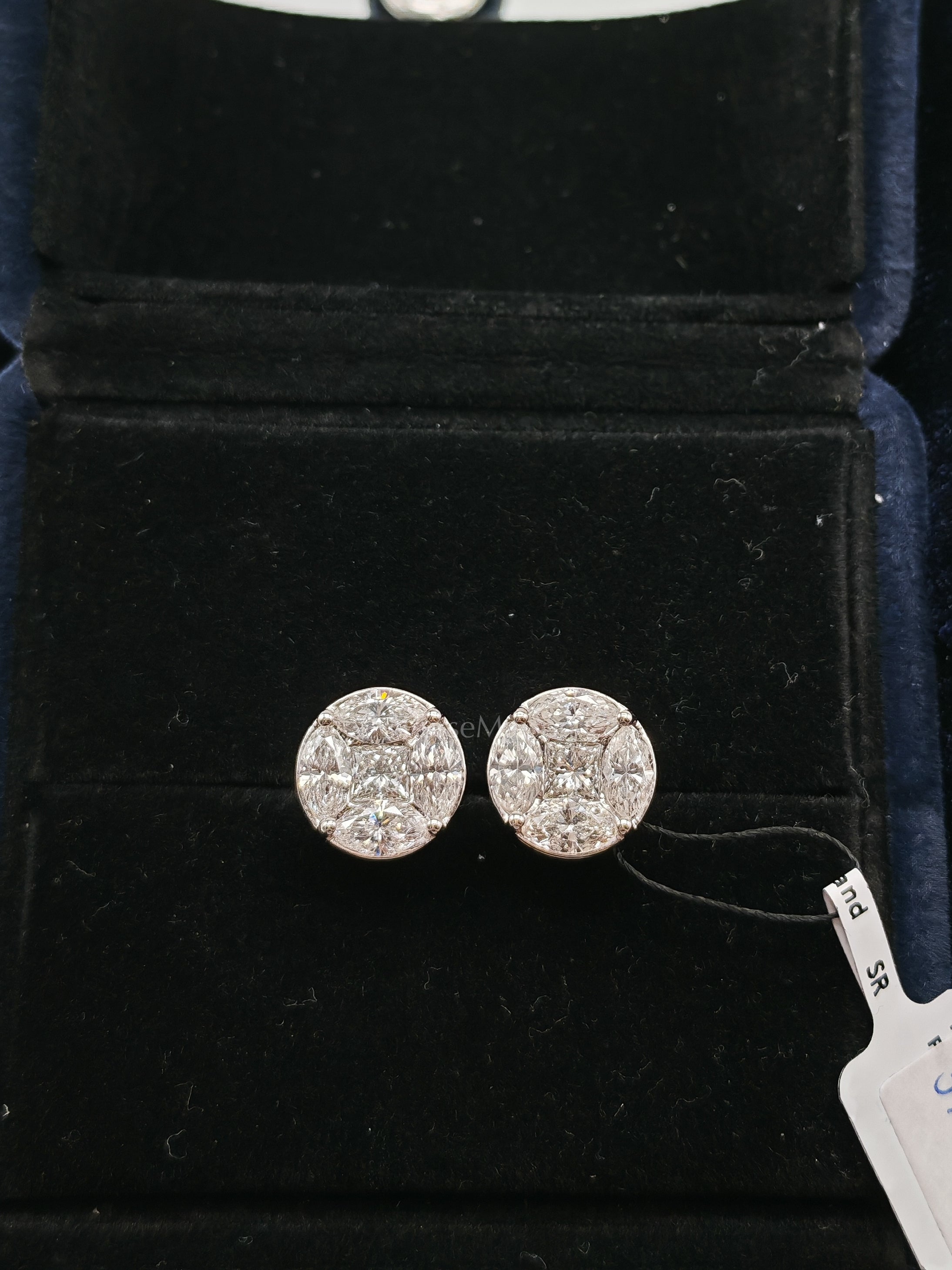 18K 4.58gms 3.09cts VS1 to VVS1 (Clarity) E to H (Color) Natural Diamond White Gold Earrings | Purse Maison Luxury Bags Shop