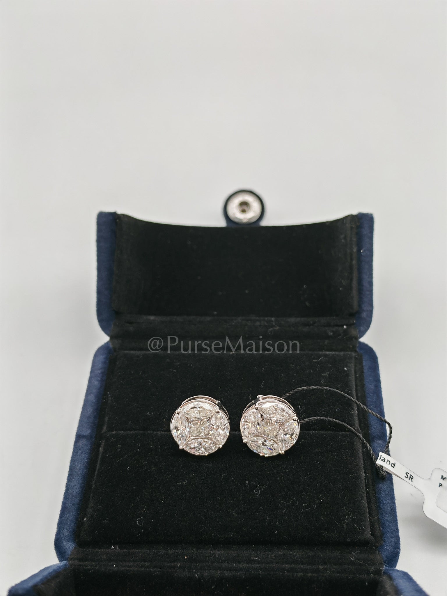 18k 6.42gms. 5.17cts. VS1 to VVS1 (Clarity) E to H (Color) Natural Diamond White Gold Earrings | Purse Maison Luxury Bags Shop