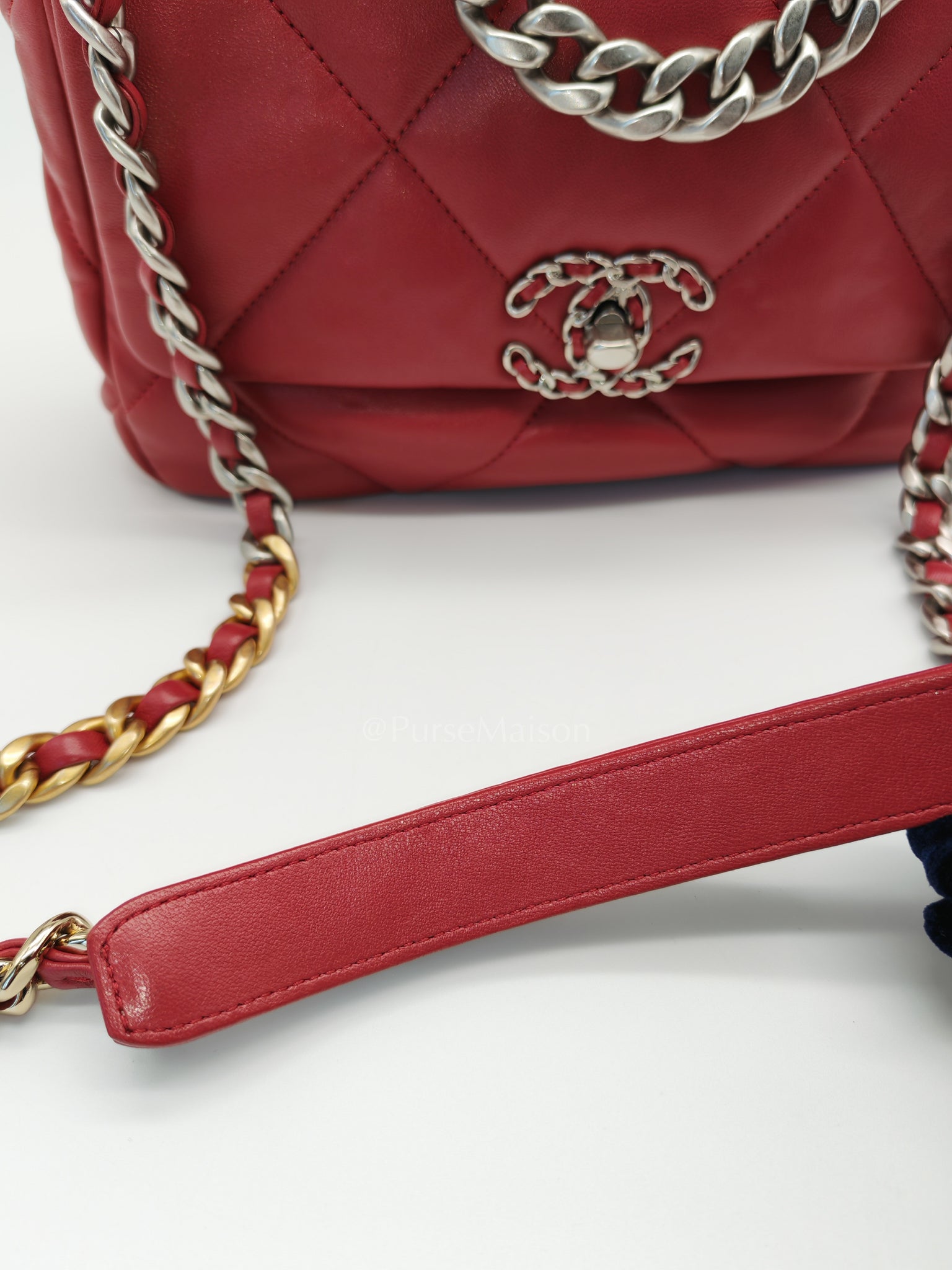 19 Flap Bag in Dark Pink Lambskin Leather and Mix Hardware Microchip | Purse Maison Luxury Bags Shop