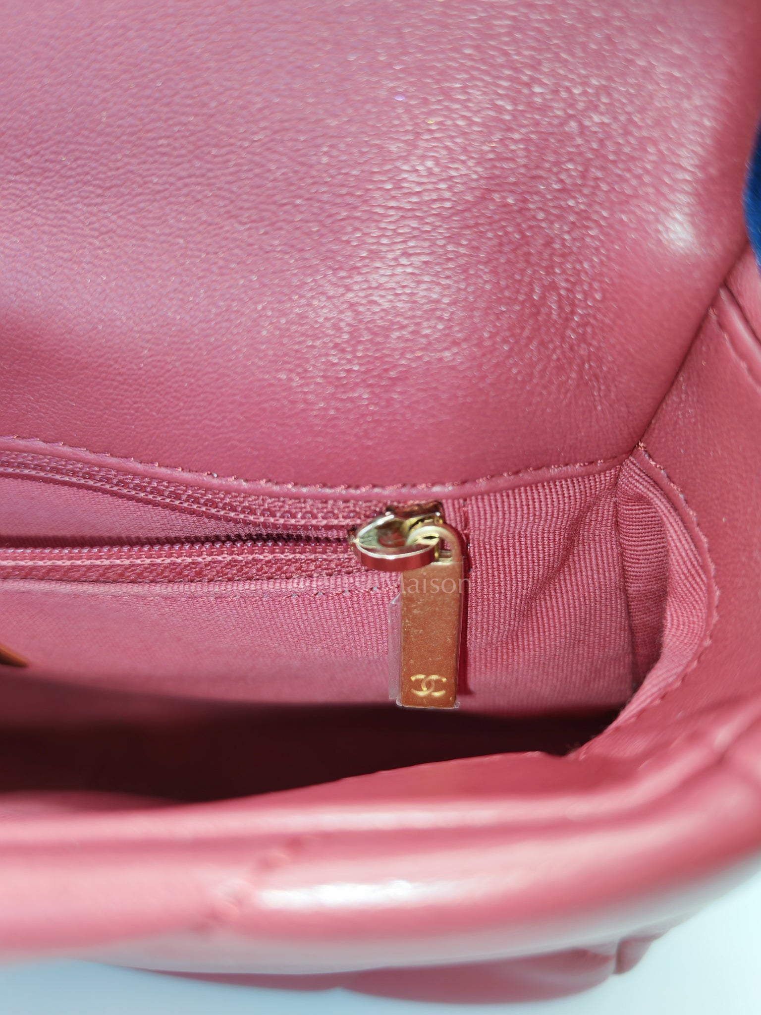 19 Flap Bag in Dark Pink Lambskin Leather and Mix Hardware Microchip | Purse Maison Luxury Bags Shop