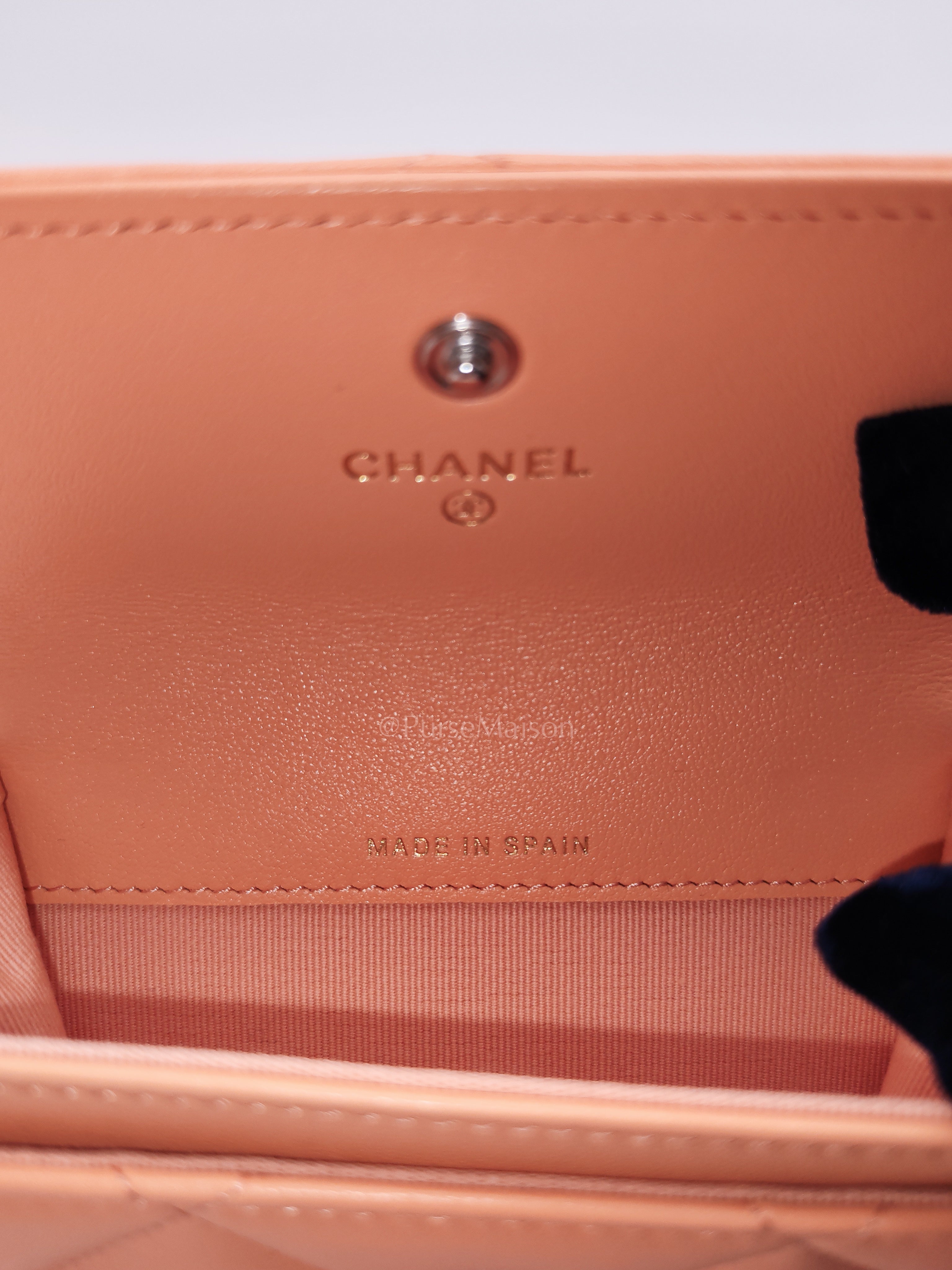 19 Flap Cardholder in Peach Lambskin Leather & Palladium Hardware Microchip | Purse Maison Luxury Bags Shop
