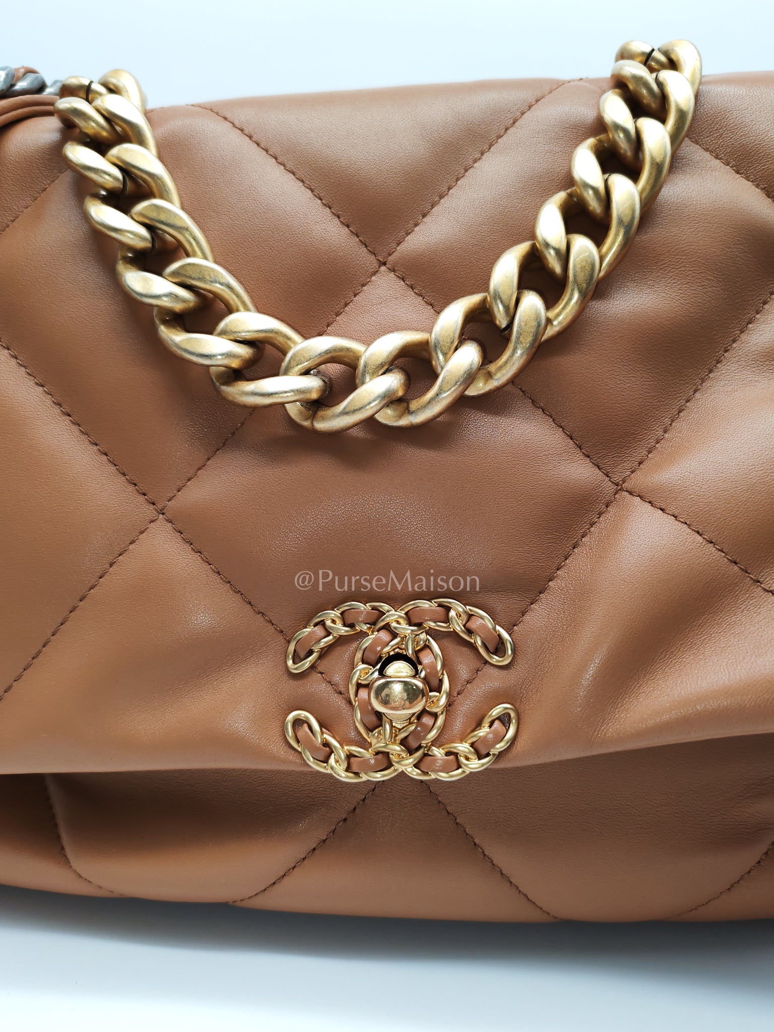 19 Maxi in Caramel Lambskin Leather and Mixed Hardware (Microchip) | Purse Maison Luxury Bags Shop