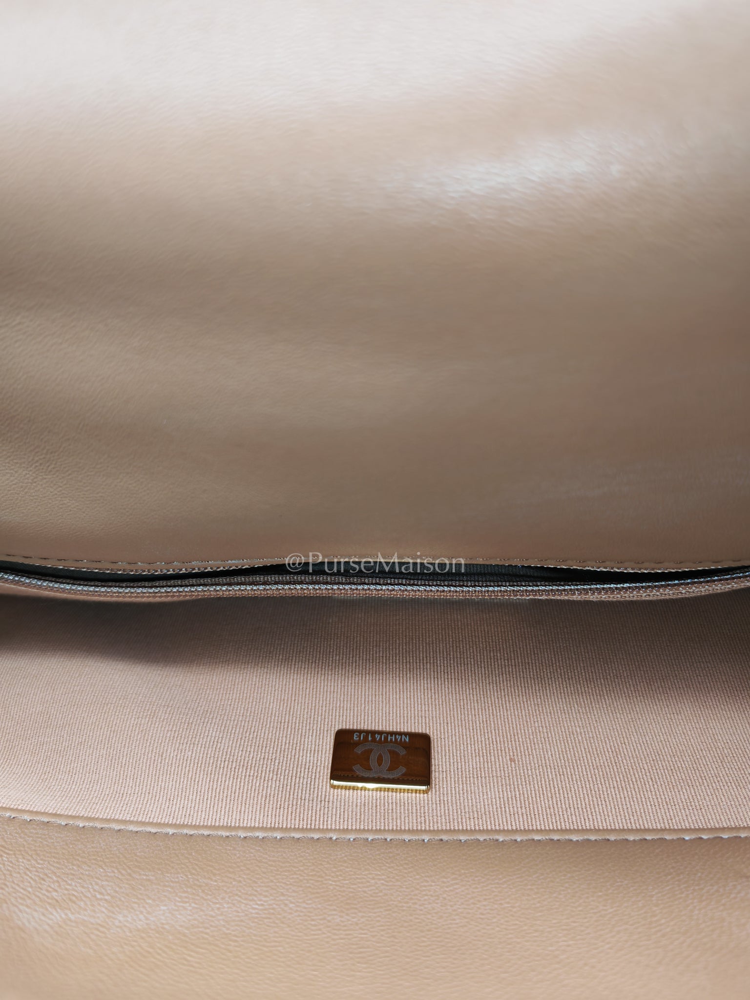 19 Maxi in Caramel Lambskin Leather and Mixed Hardware (Microchip) | Purse Maison Luxury Bags Shop