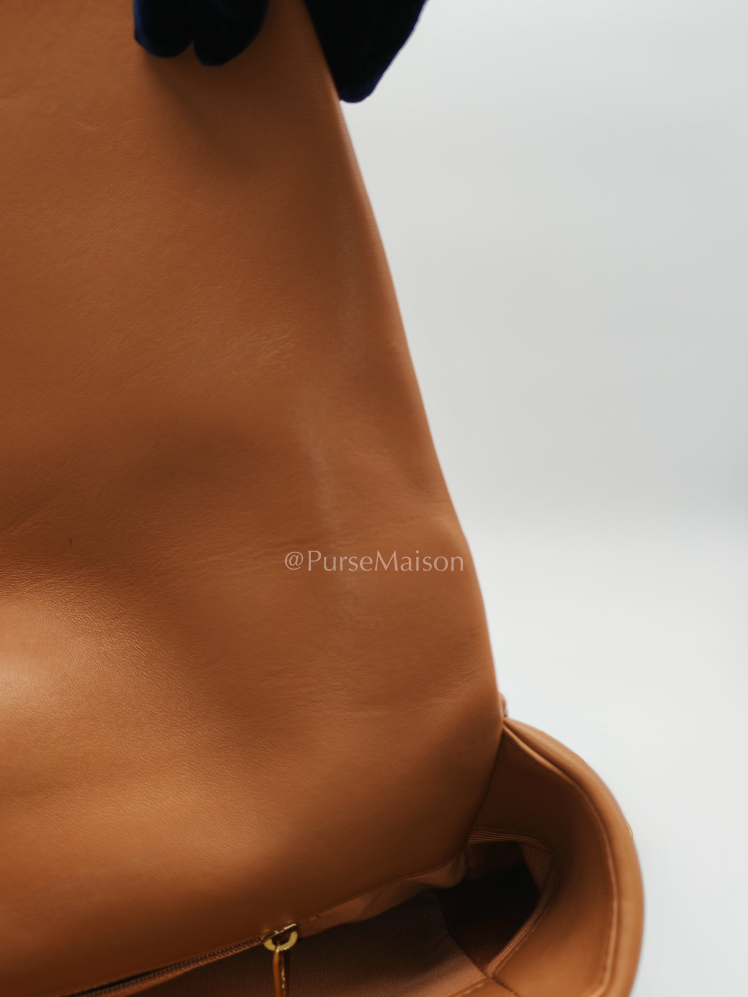 19 Maxi in Caramel Lambskin Leather and Mixed Hardware (Microchip) | Purse Maison Luxury Bags Shop