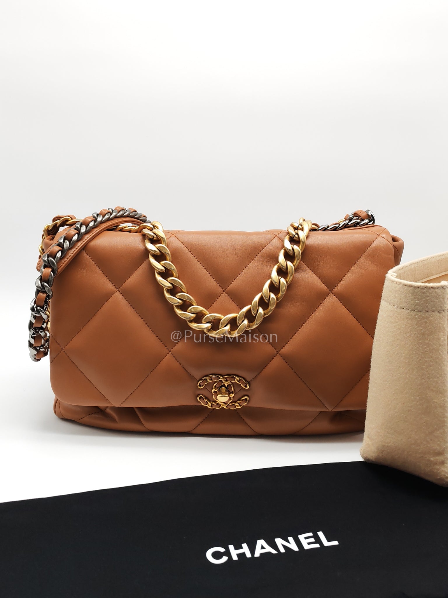 19 Maxi in Caramel Lambskin Leather and Mixed Hardware (Microchip) | Purse Maison Luxury Bags Shop
