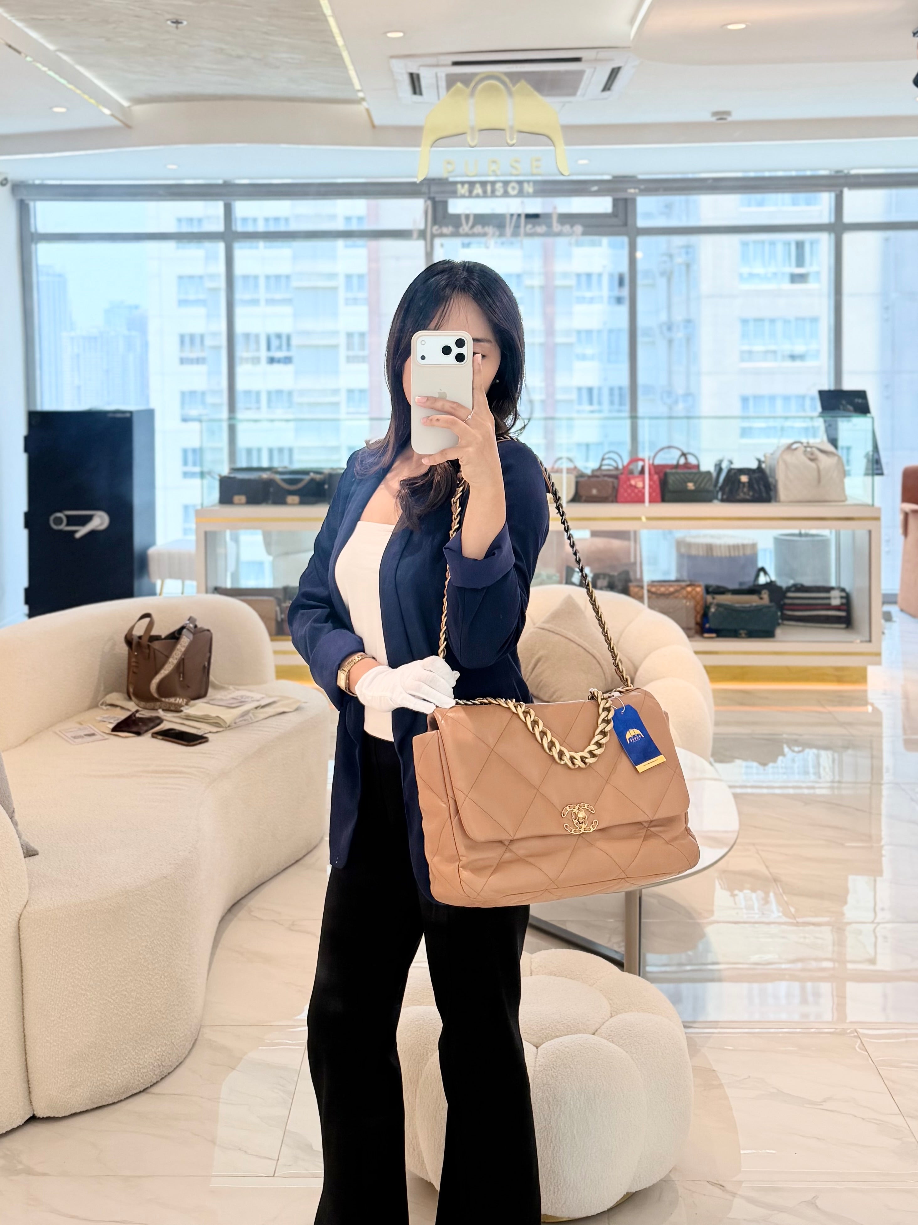 19 Maxi in Caramel Lambskin Leather and Mixed Hardware (Microchip) | Purse Maison Luxury Bags Shop