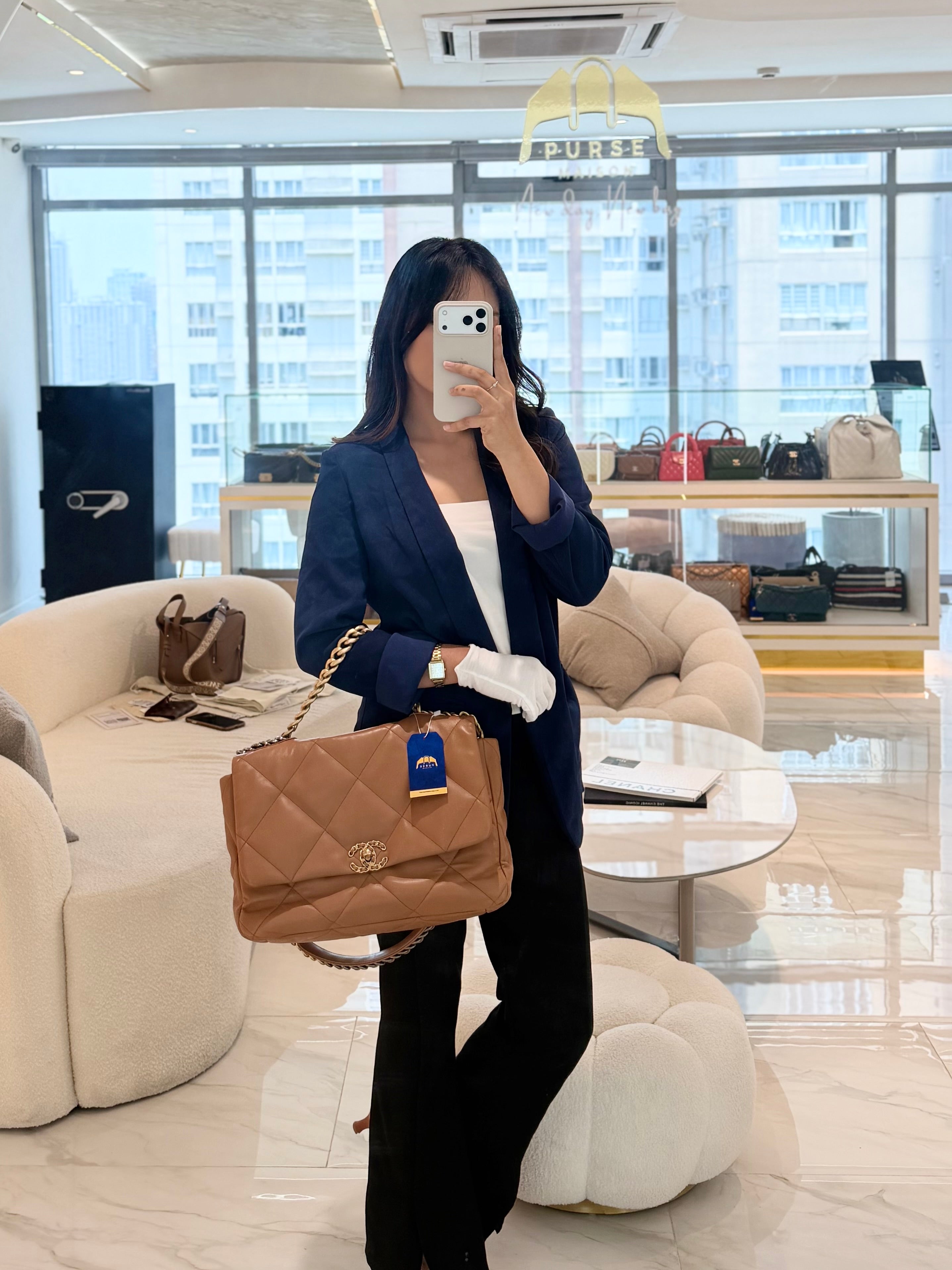 19 Maxi in Caramel Lambskin Leather and Mixed Hardware (Microchip) | Purse Maison Luxury Bags Shop