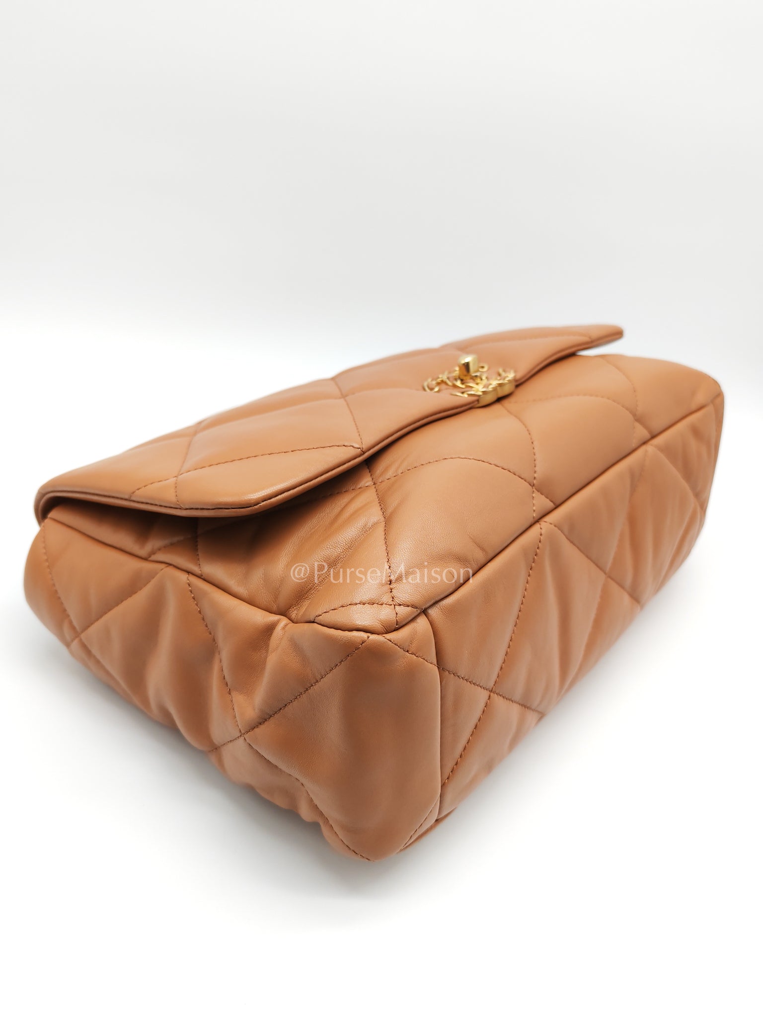 19 Maxi in Caramel Lambskin Leather and Mixed Hardware (Microchip) | Purse Maison Luxury Bags Shop