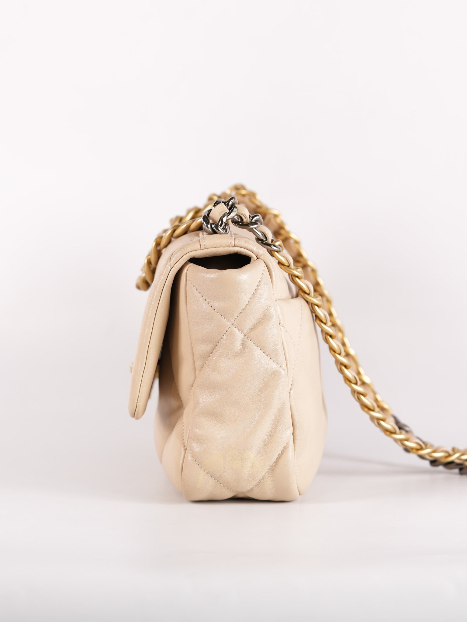 19 Medium in Beige Lambskin Leather & Mixed Hardware Microchip | Purse Maison Luxury Bags Shop