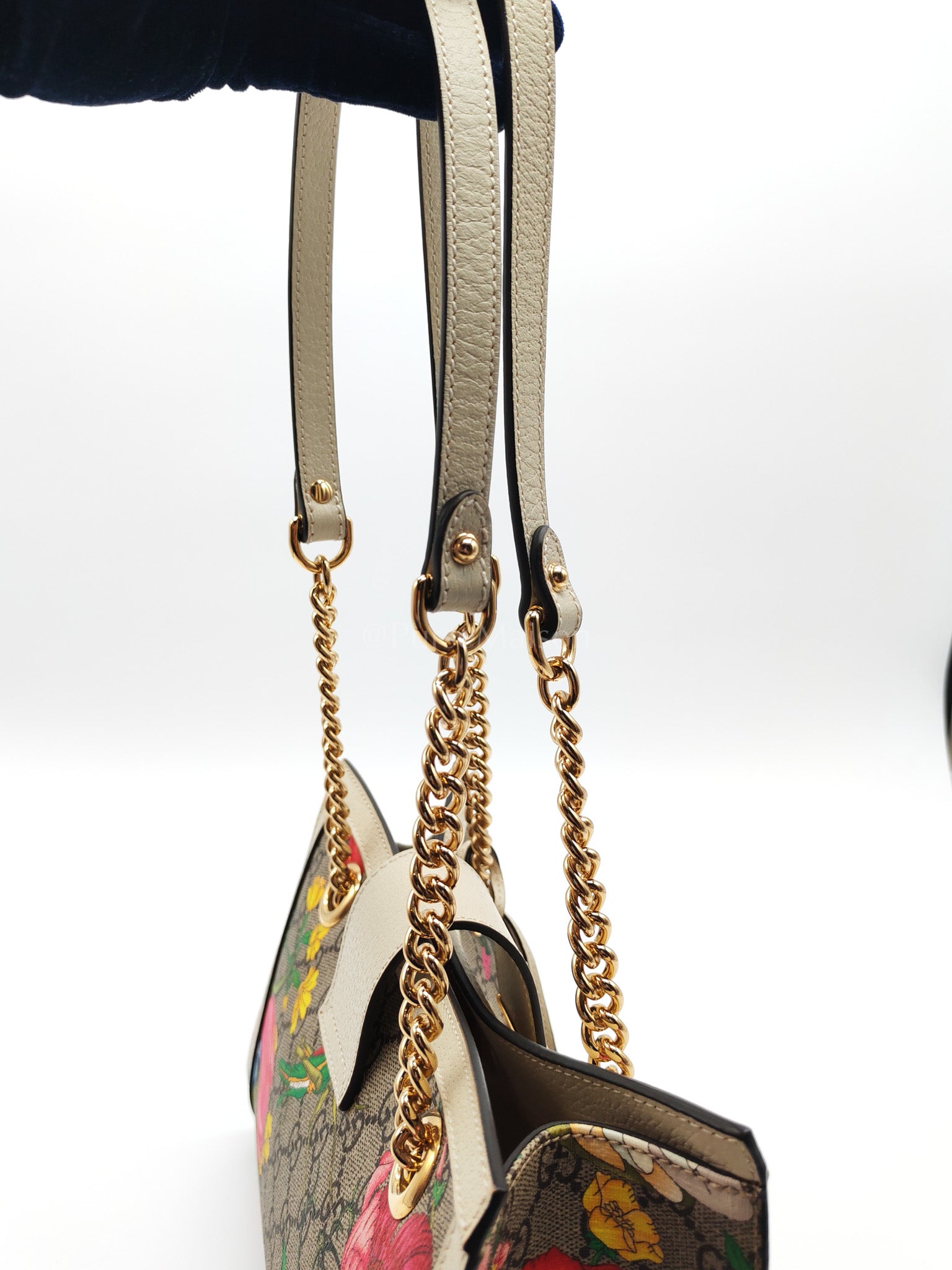 19 Phone Holder Quilted Iridescent Lambskin Leather in Mix Hardware (Series 31) | Purse Maison Luxury Bags Shop