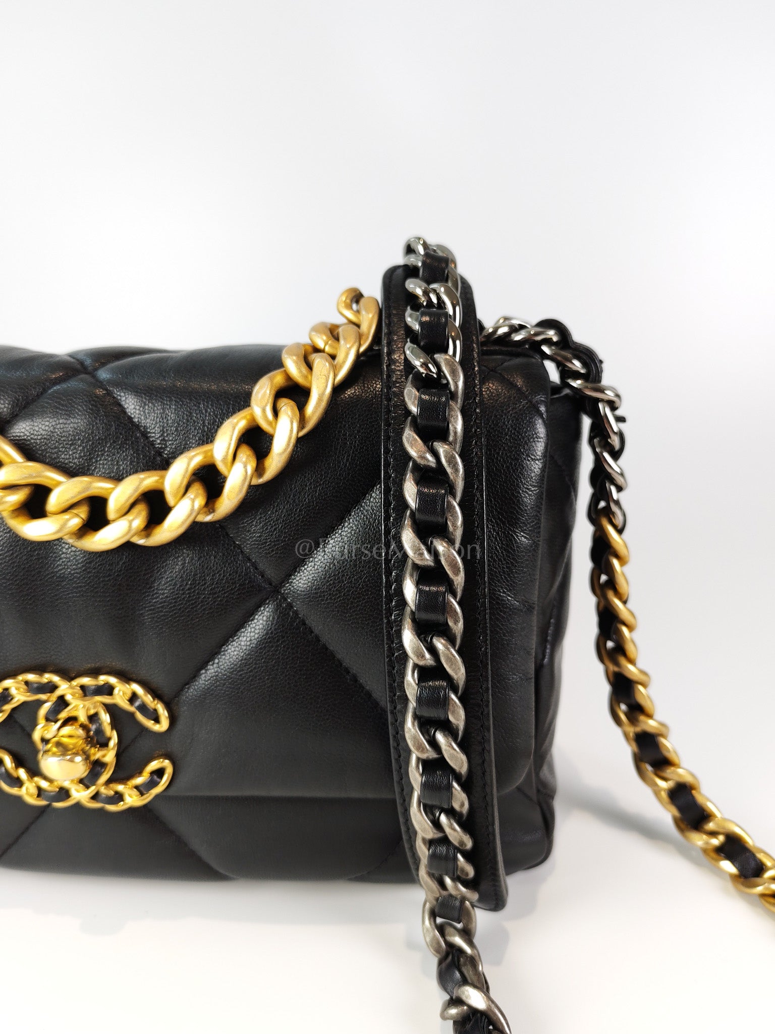 19 Small Black in Goatskin Leather and Mixed Hardware Series 30 | Purse Maison Luxury Bags Shop