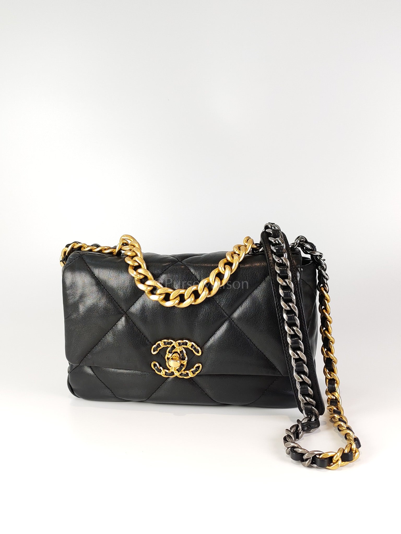 19 Small Black in Goatskin Leather and Mixed Hardware Series 30 | Purse Maison Luxury Bags Shop