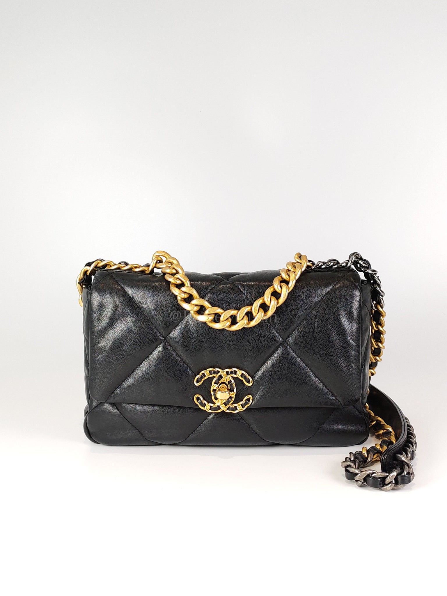 19 Small Black in Goatskin Leather and Mixed Hardware Series 30 | Purse Maison Luxury Bags Shop