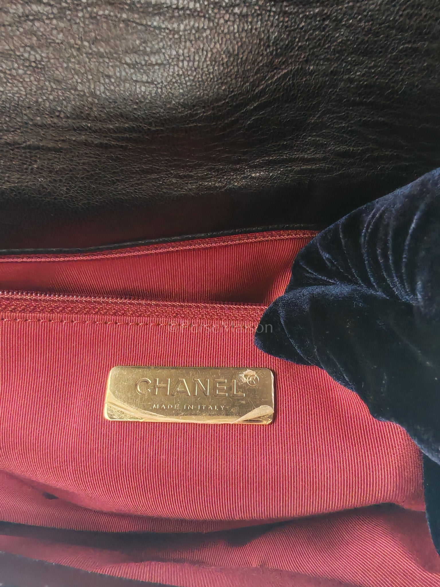 19 Small Black Lambskin Leather in Mix Hardware (Series 30) | Purse Maison Luxury Bags Shop