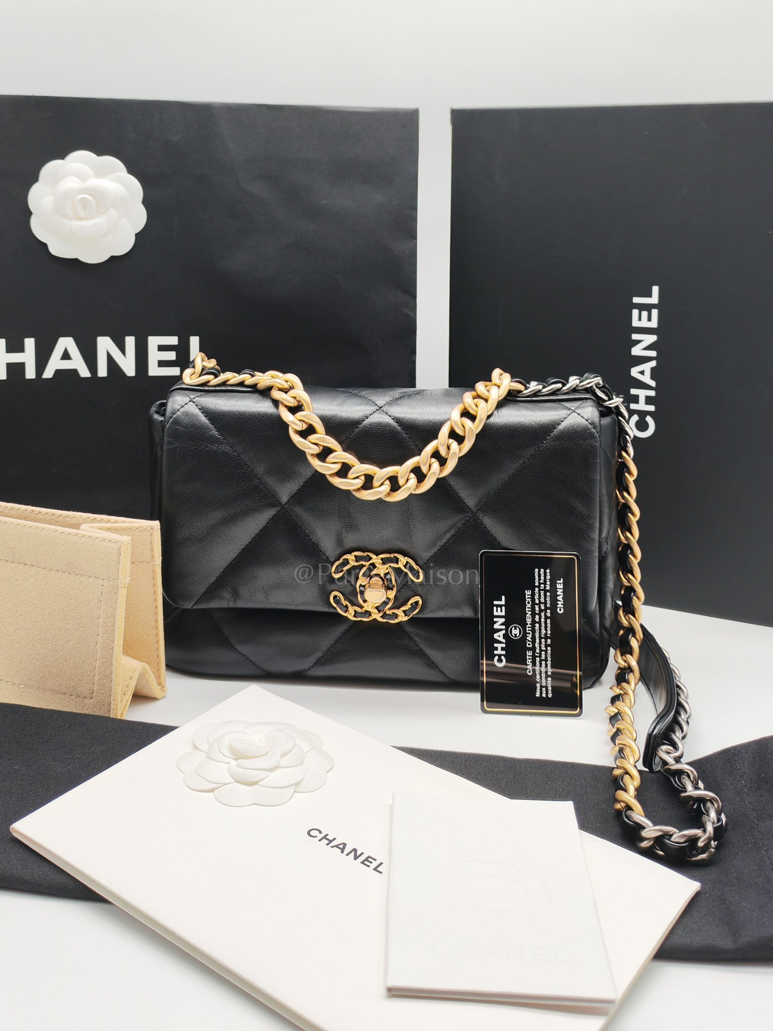 19 Small Black Lambskin Leather in Mix Hardware (Series 30) | Purse Maison Luxury Bags Shop