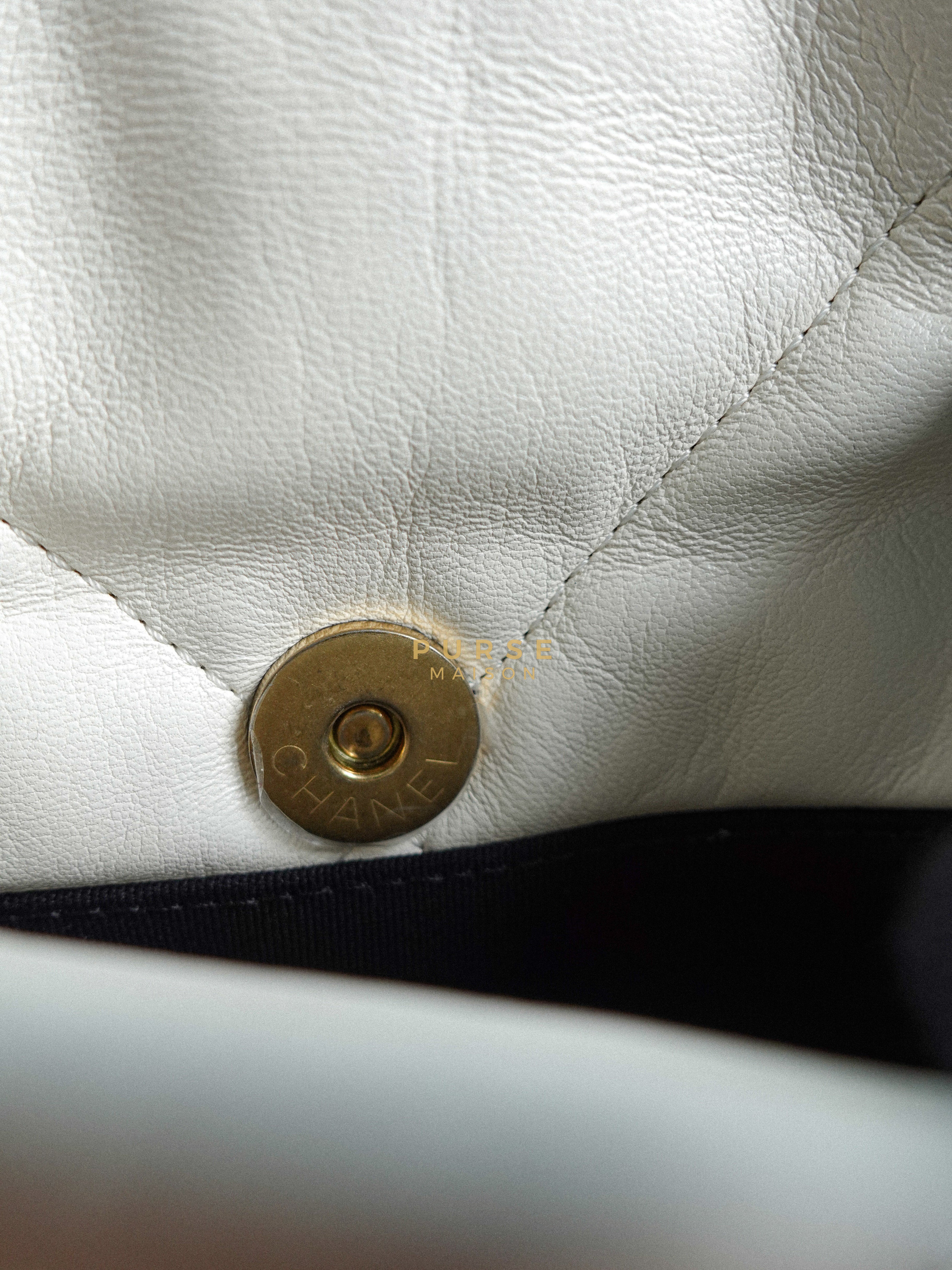 19 Small Flap Bag in White Lambskin Leather and Mixed Hardware (Microchip) | Purse Maison Luxury Bags Shop