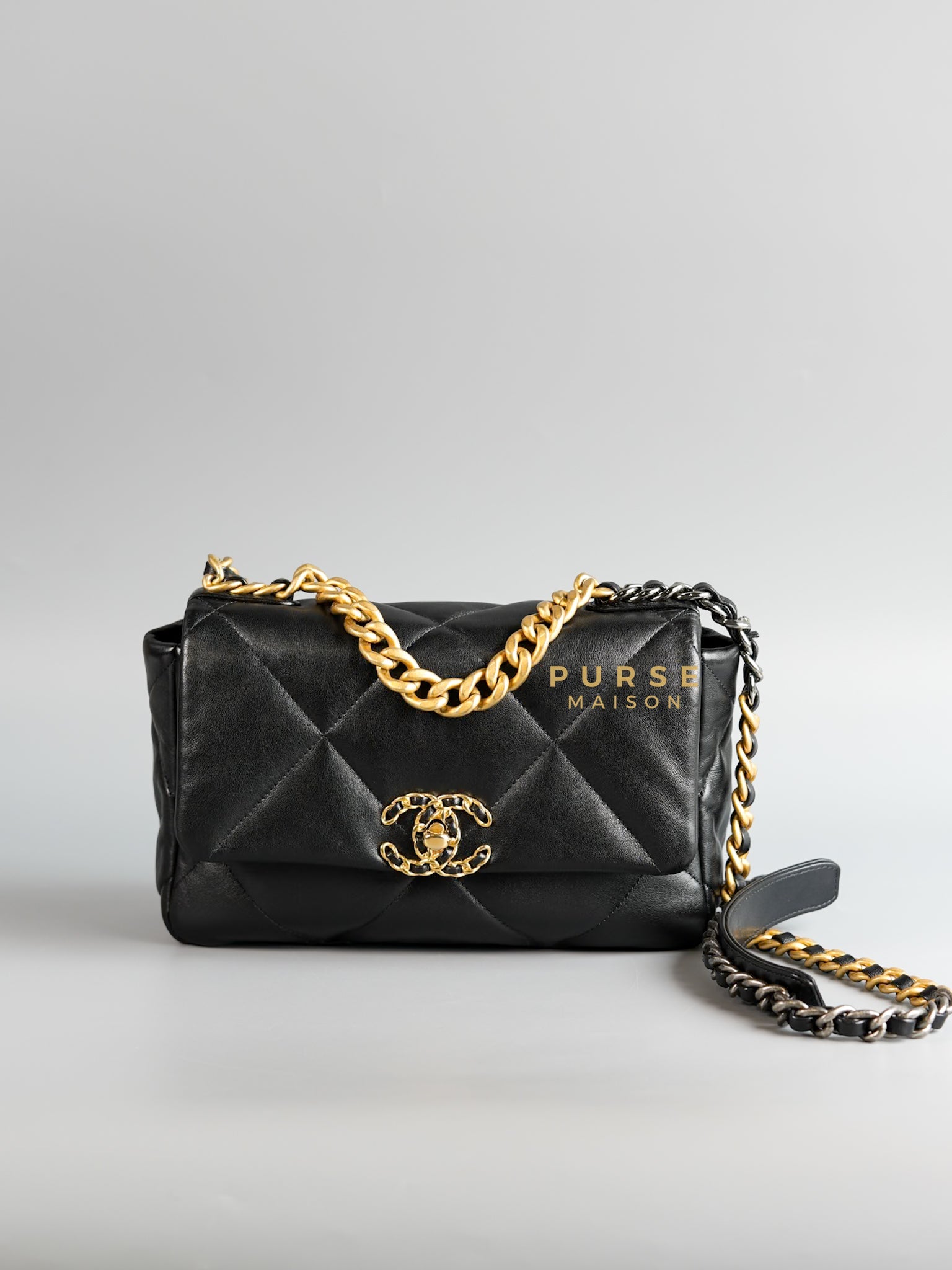 19 Small in Black Lambskin and Mix Hardware Series 31 | Purse Maison Luxury Bags Shop