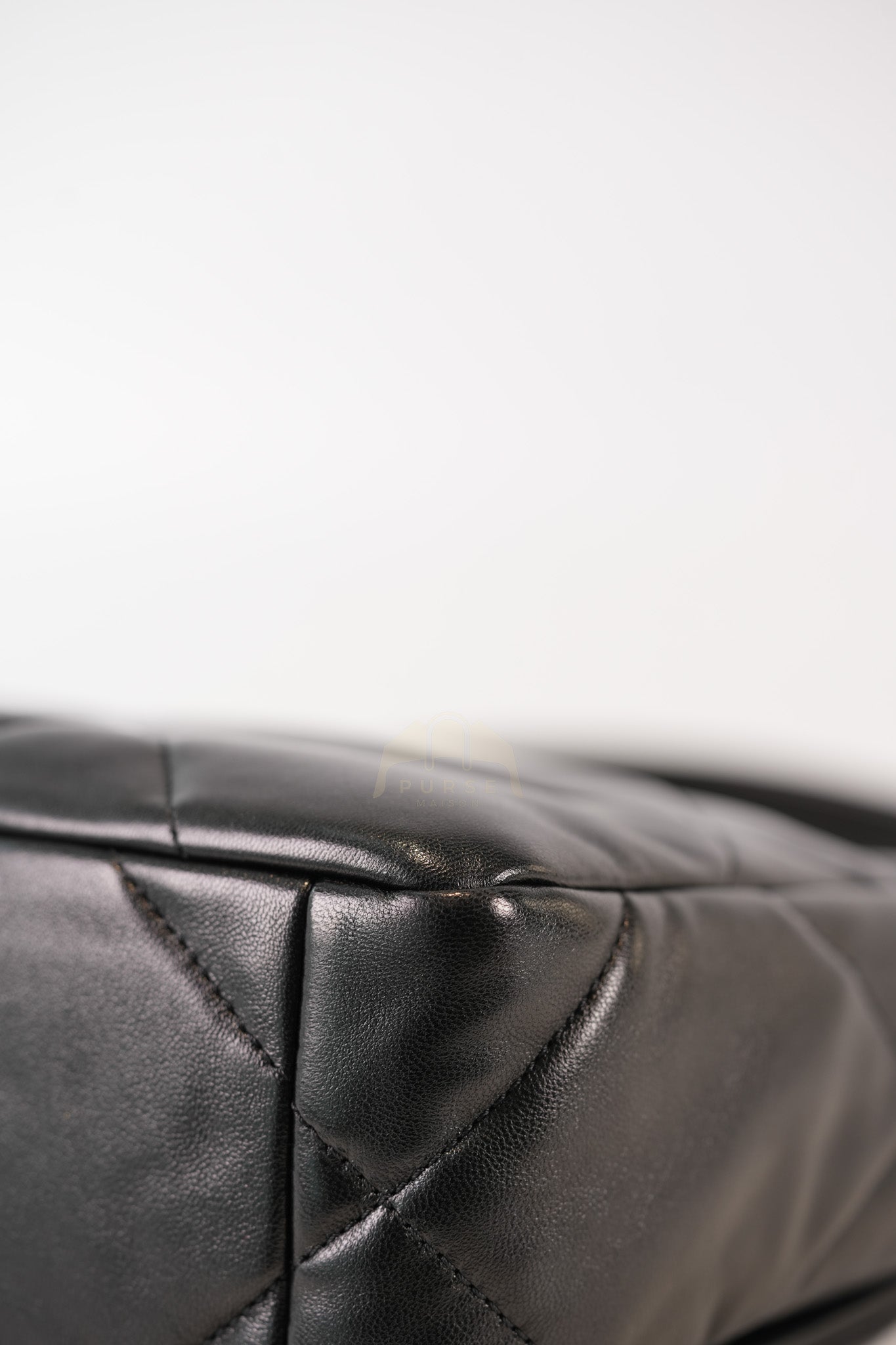 19 Small in Black Lambskin Leather & Mix Hardware Microchip | Purse Maison Luxury Bags Shop