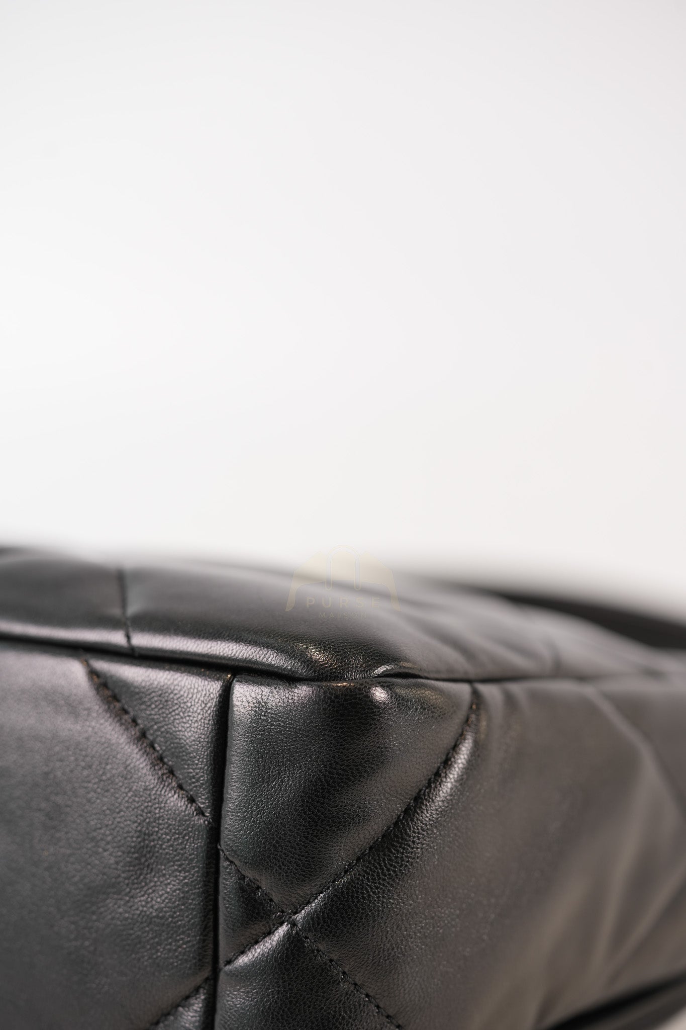 19 Small in Black Lambskin Leather & Mix Hardware Microchip | Purse Maison Luxury Bags Shop