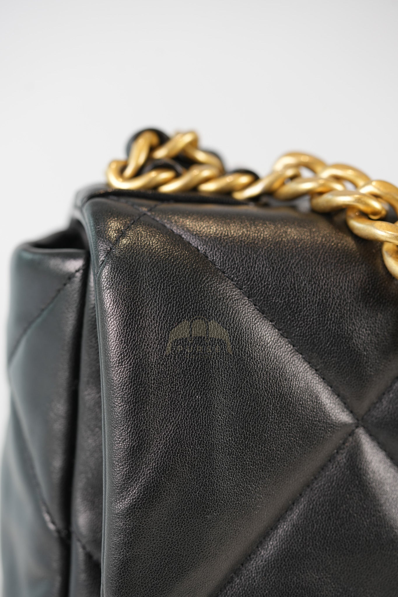 19 Small in Black Lambskin Leather & Mix Hardware Microchip | Purse Maison Luxury Bags Shop