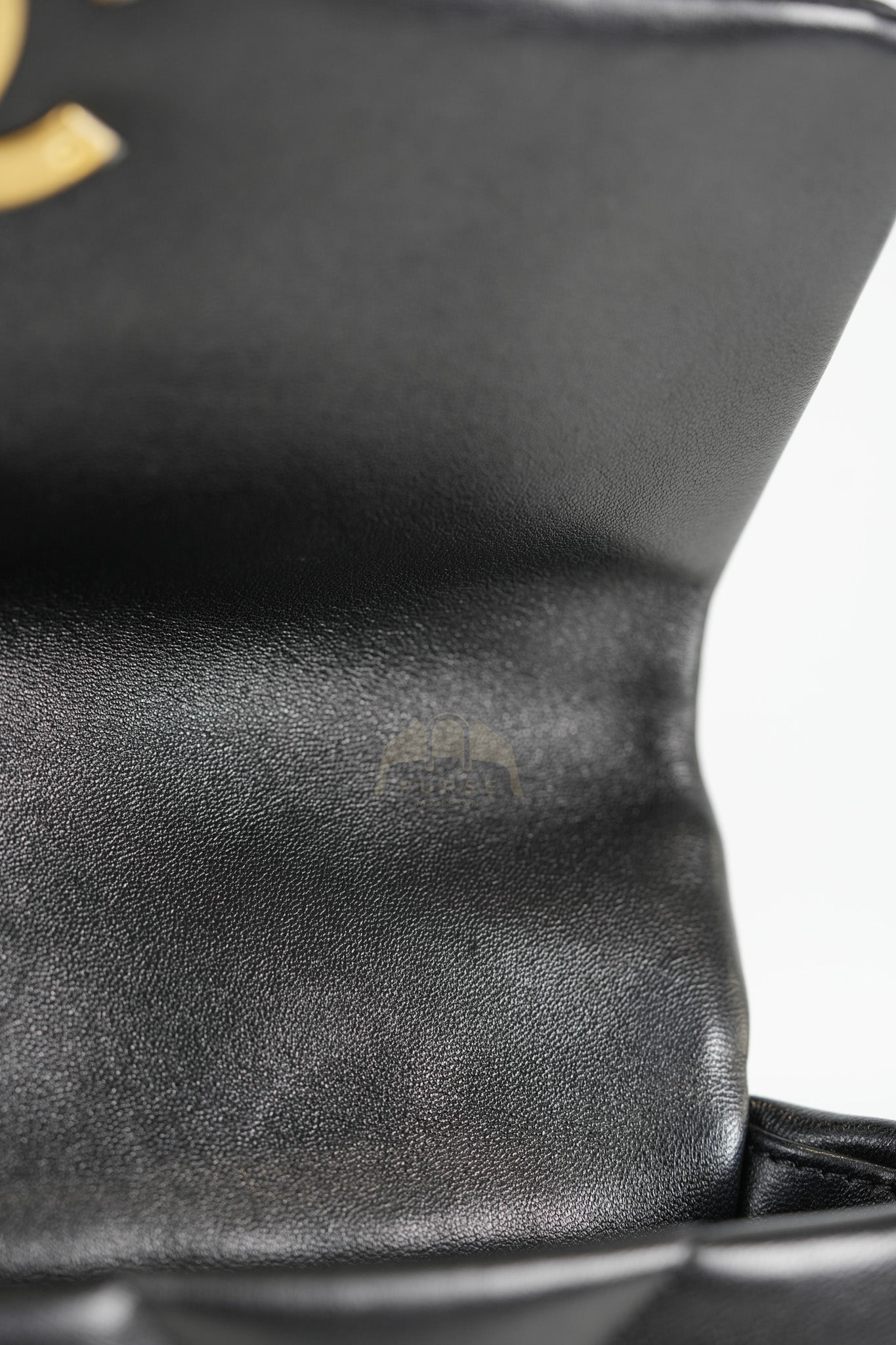 19 Small in Black Lambskin Leather & Mix Hardware Microchip | Purse Maison Luxury Bags Shop