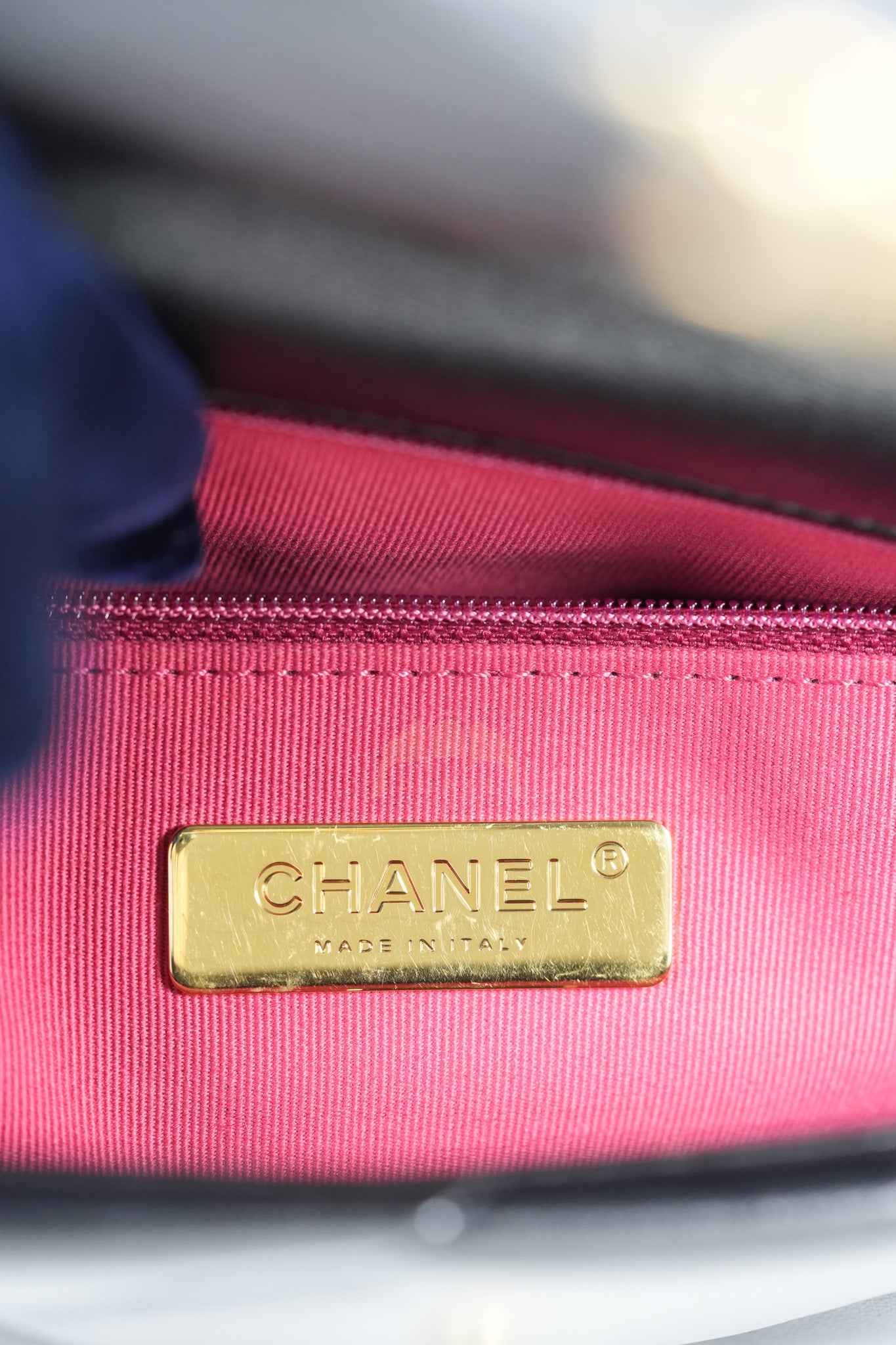 19 Small in Black Lambskin Leather & Mix Hardware Microchip | Purse Maison Luxury Bags Shop