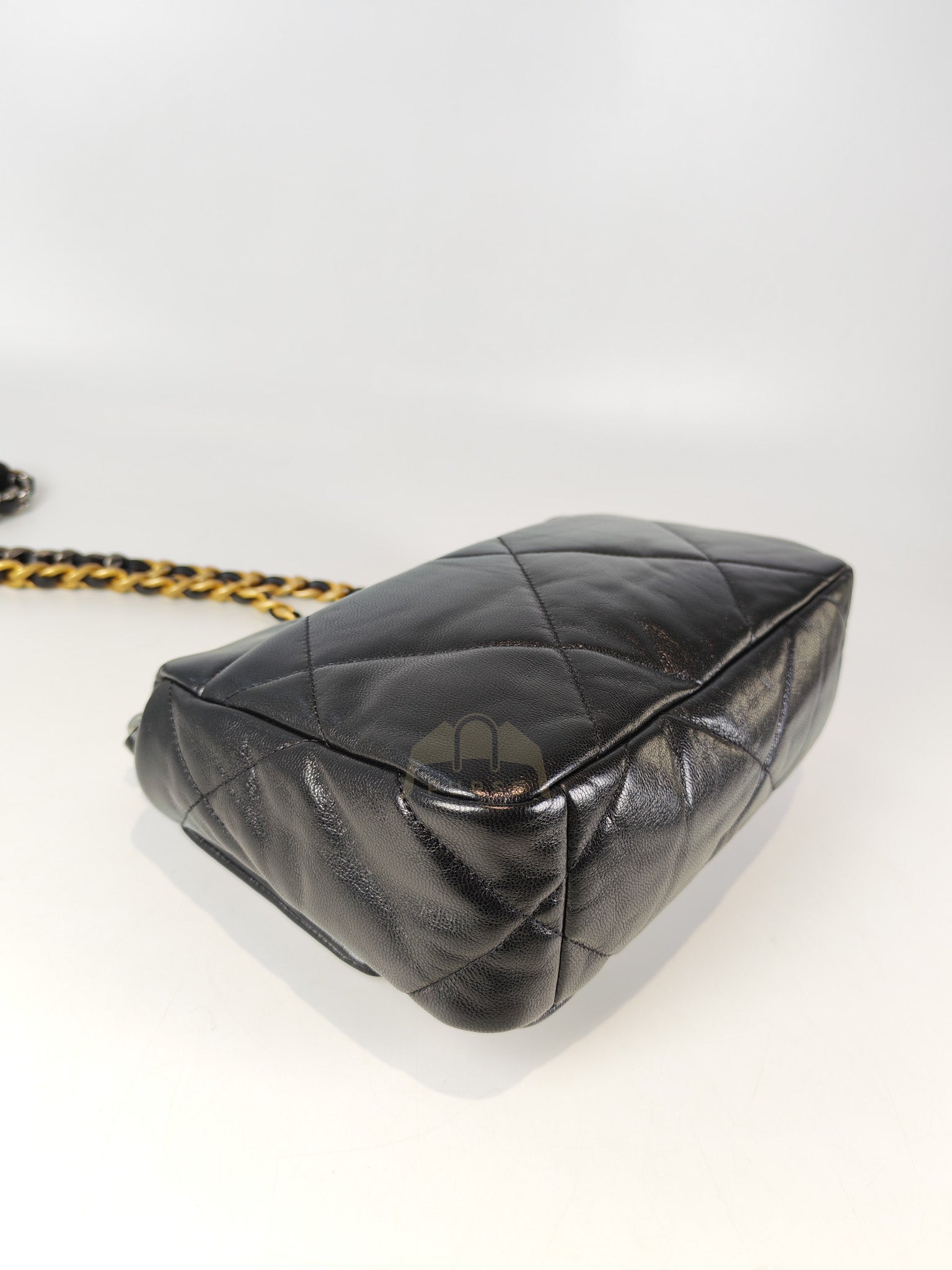 19 Small in Black Lambskin Leather & Mixed Hardware Series 29 | Purse Maison Luxury Bags Shop