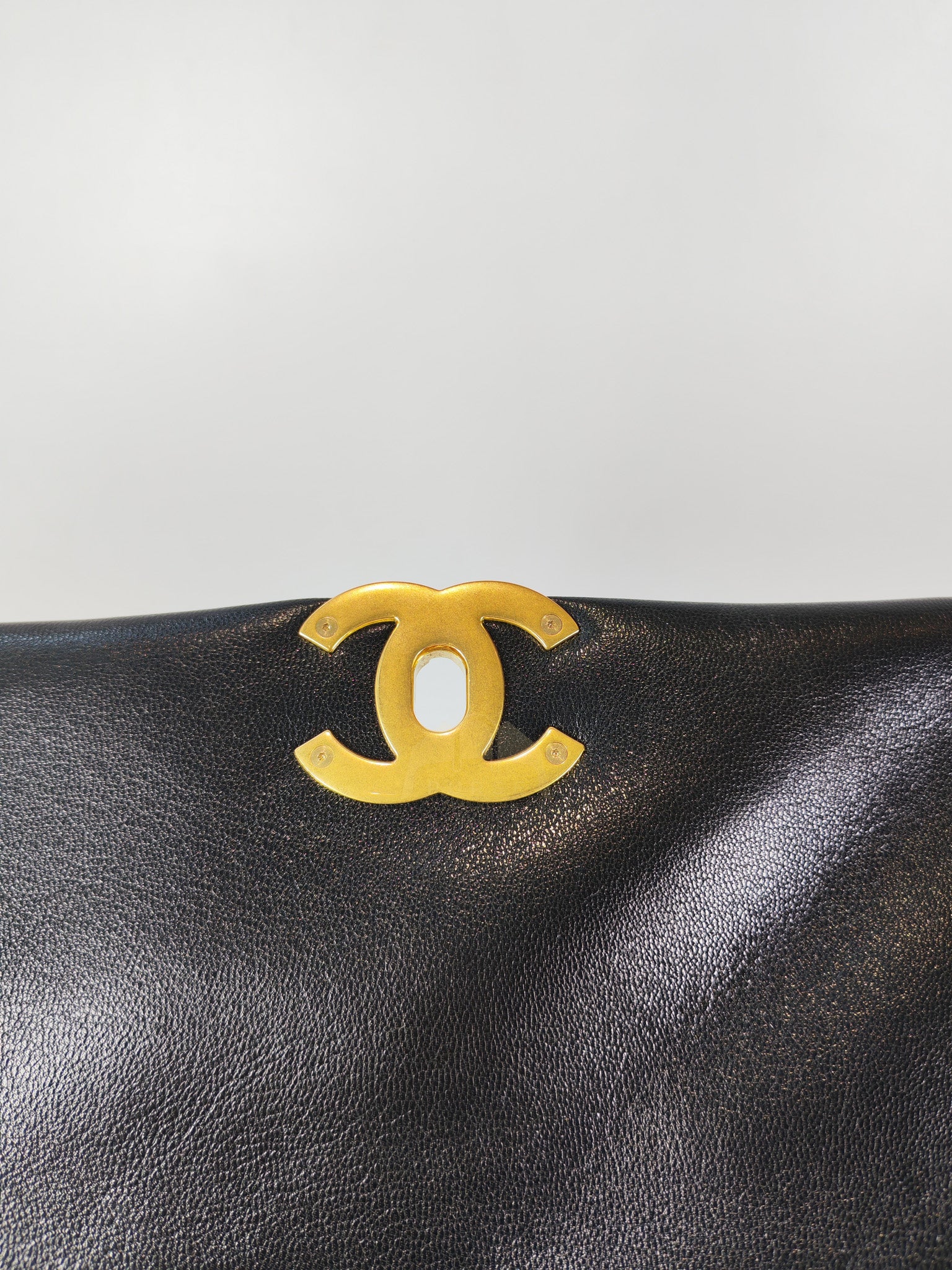 19 Small in Black Lambskin Leather & Mixed Hardware Series 29 | Purse Maison Luxury Bags Shop