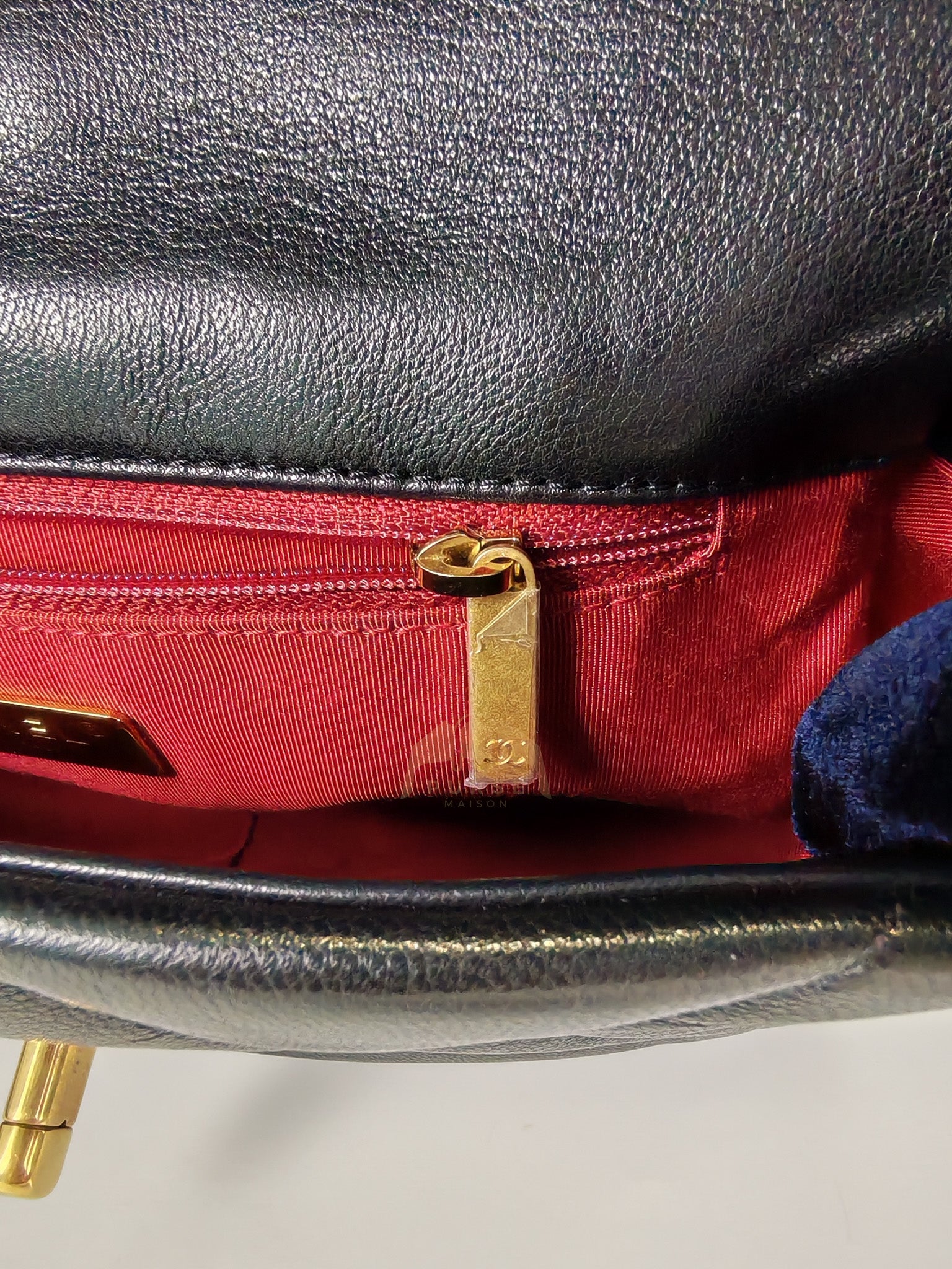 19 Small in Black Lambskin Leather & Mixed Hardware Series 29 | Purse Maison Luxury Bags Shop