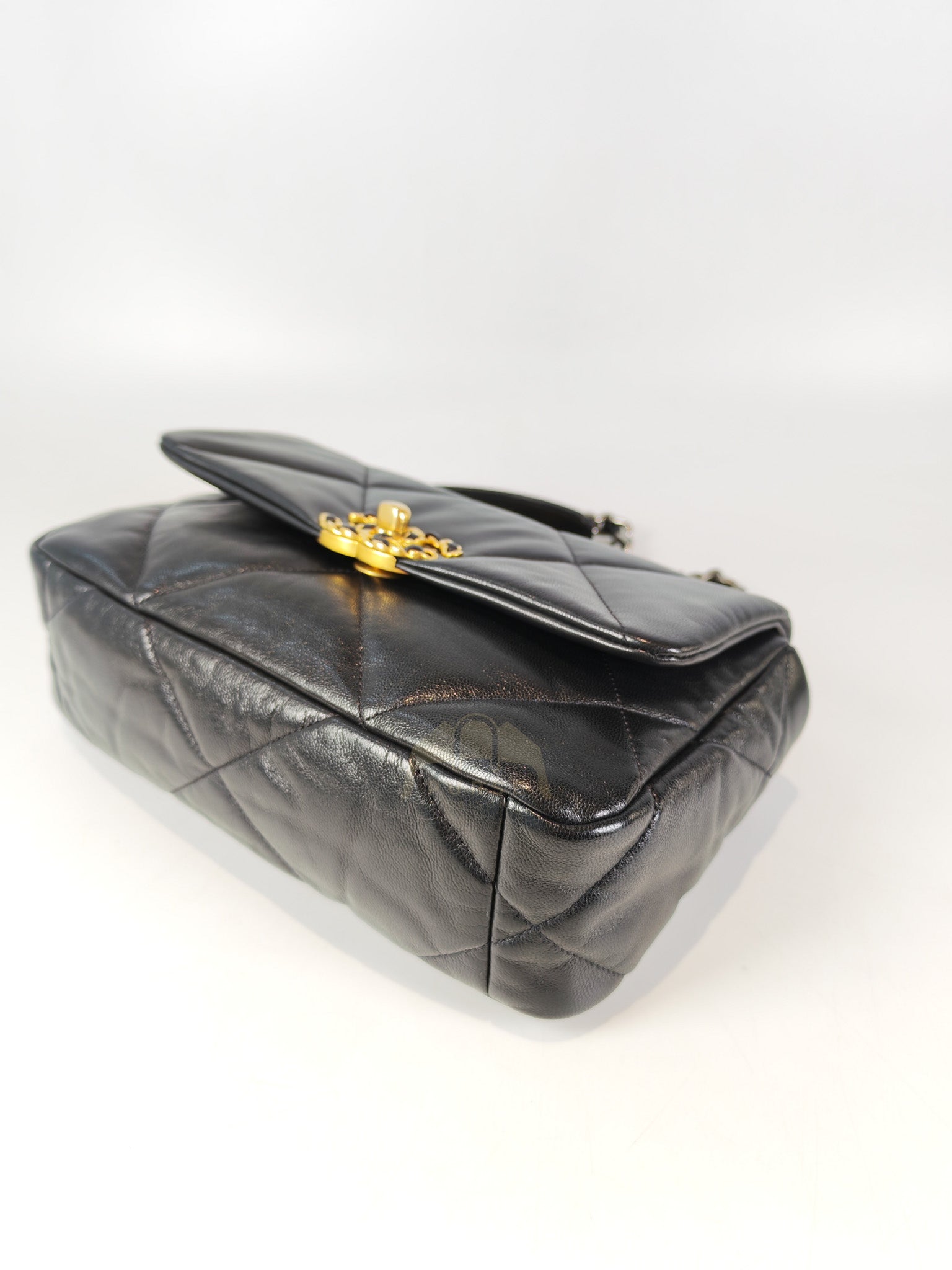 19 Small in Black Lambskin Leather & Mixed Hardware Series 29 | Purse Maison Luxury Bags Shop
