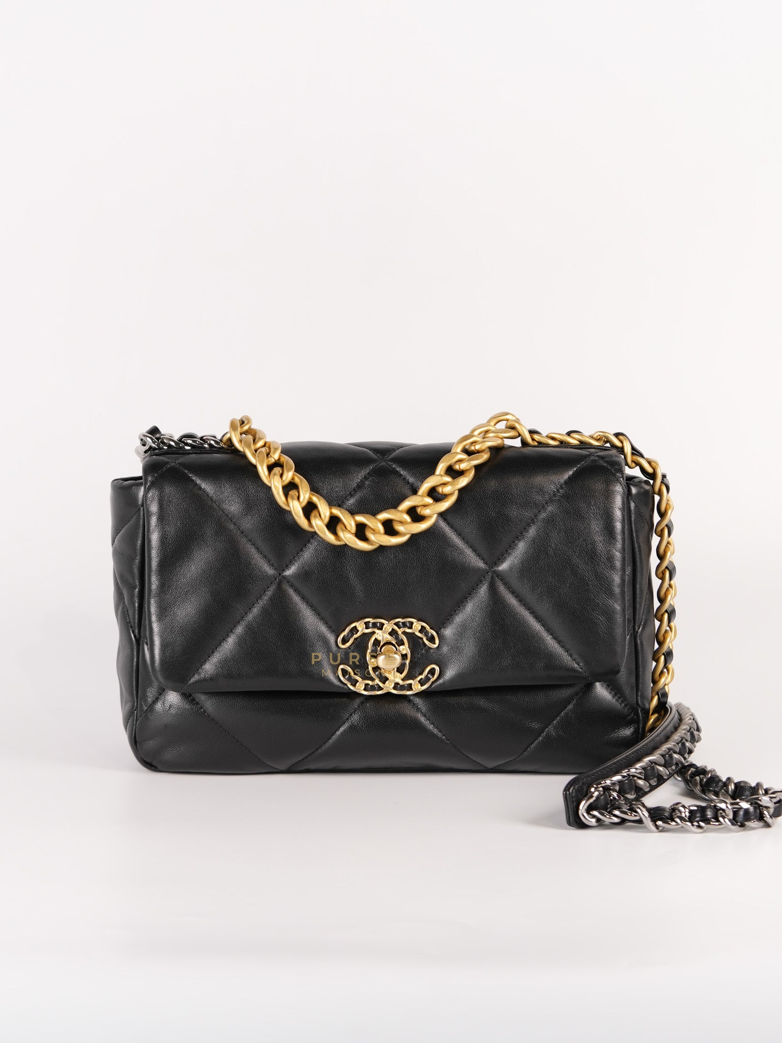 19 Small in Black Quilted Lambskin Leather in Mix Hardware(Microchip) | Purse Maison Luxury Bags Shop