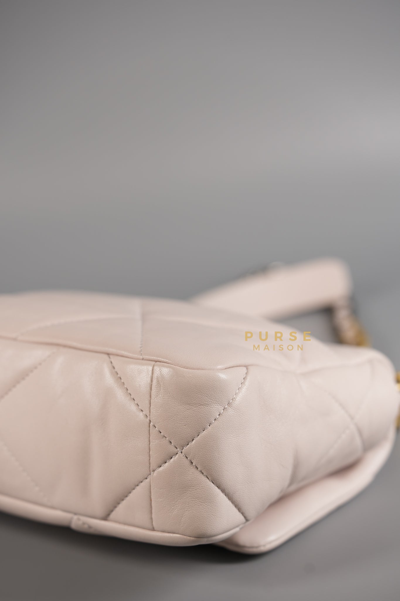 19 Small in Pale Pink Lambskin and Mix Hardware (Microchip) | Purse Maison Luxury Bags Shop