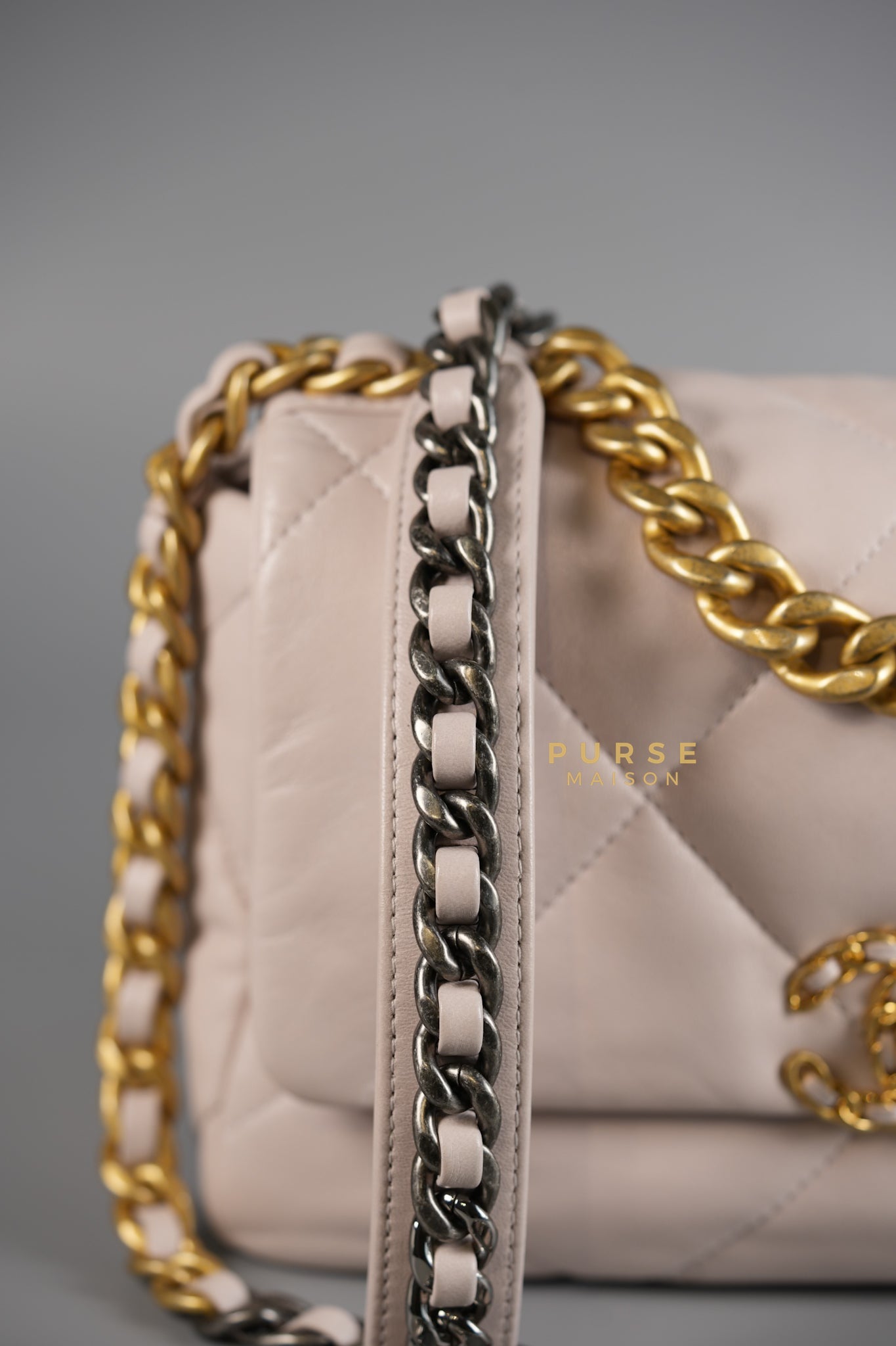 19 Small in Pale Pink Lambskin and Mix Hardware (Microchip) | Purse Maison Luxury Bags Shop