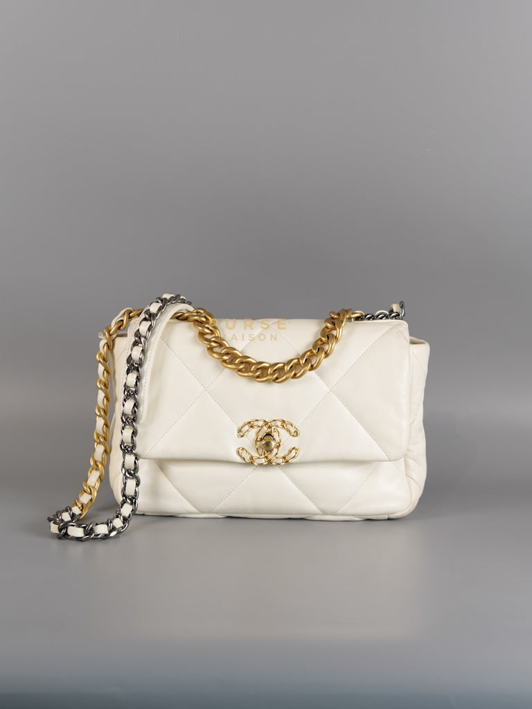 19 Small in White Lambskin Leather and Mix Hardware (Microchip) | Purse Maison Luxury Bags Shop