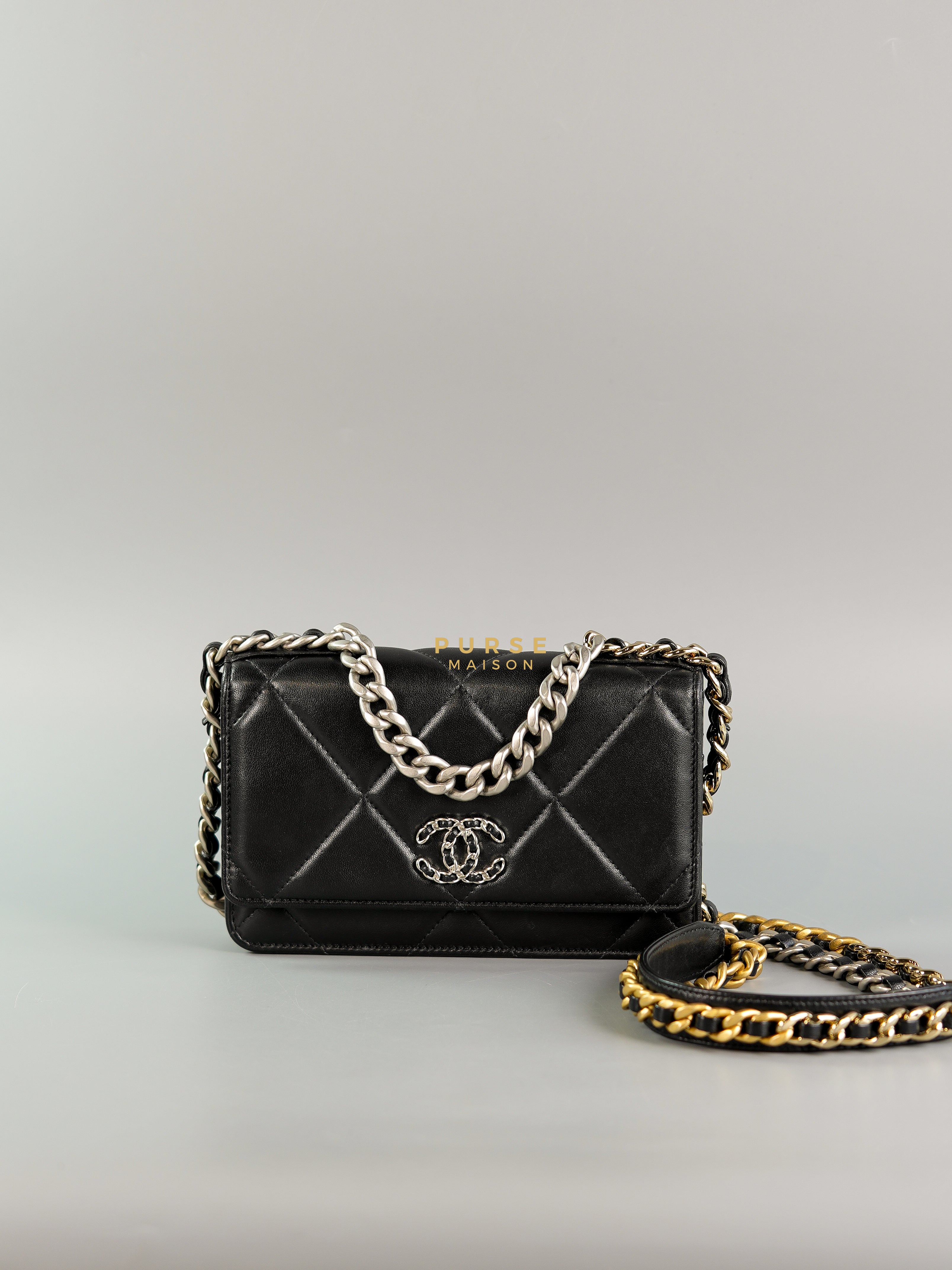 19 Wallet on Chain in Black Lambskin & Mix Hardware (Microchip) | Purse Maison Luxury Bags Shop