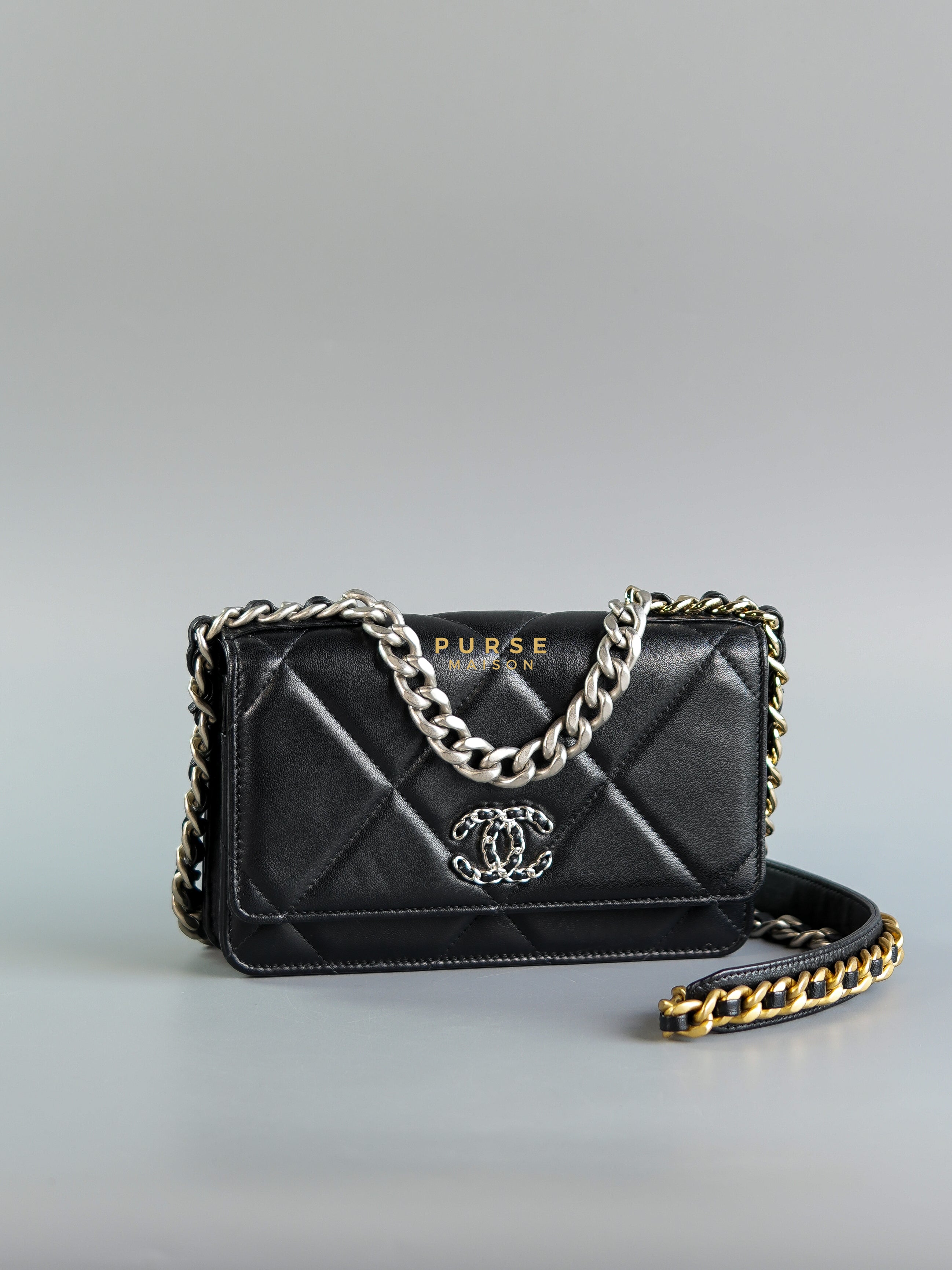 19 Wallet on Chain in Black Lambskin & Mix Hardware (Microchip) | Purse Maison Luxury Bags Shop